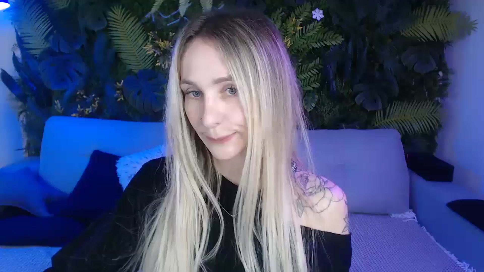 Gallery image thumbnail from Horny_Blond's myfreecams stream on, 11/13/2024, 10:28 image 7 of 20