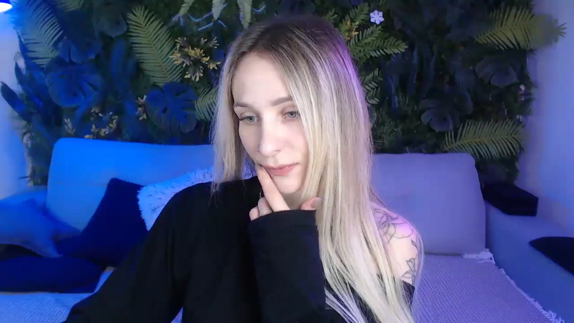 Gallery image thumbnail from Horny_Blond's myfreecams stream on, 11/13/2024, 10:28 image 4 of 20