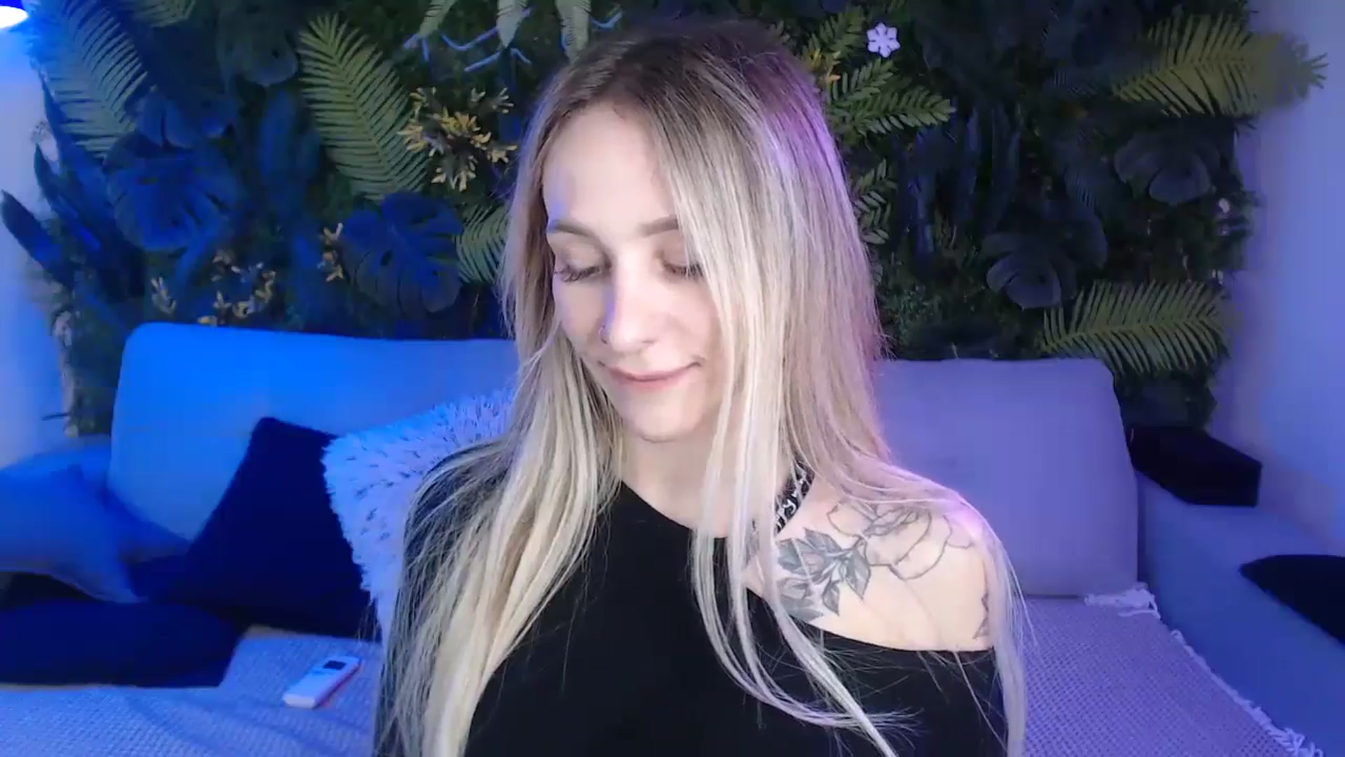 Gallery image thumbnail from Horny_Blond's myfreecams stream on, 11/13/2024, 10:28 image 2 of 20