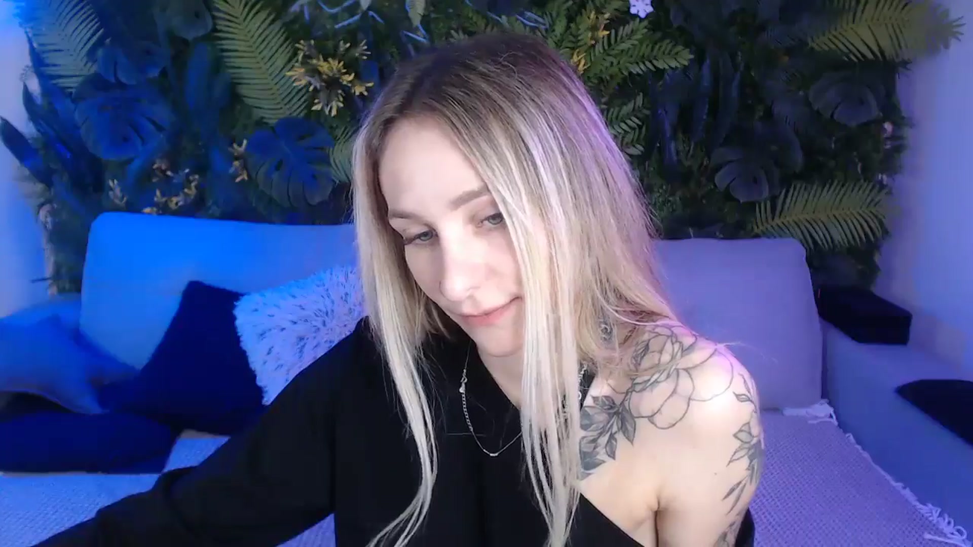 Gallery image thumbnail from Horny_Blond's myfreecams stream on, 11/13/2024, 10:28 image 20 of 20