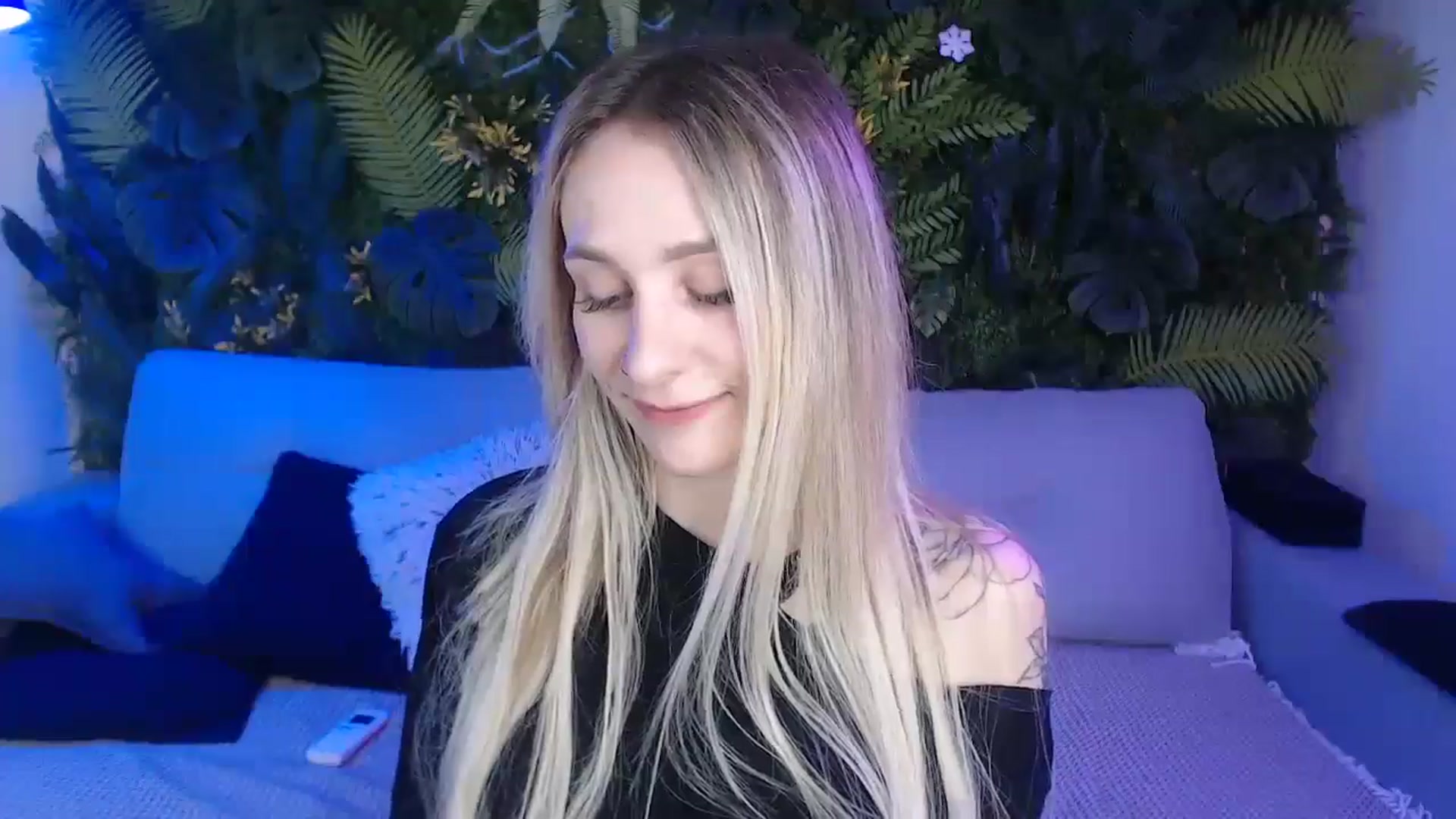 Gallery image thumbnail from Horny_Blond's myfreecams stream on, 11/13/2024, 10:28 image 3 of 20