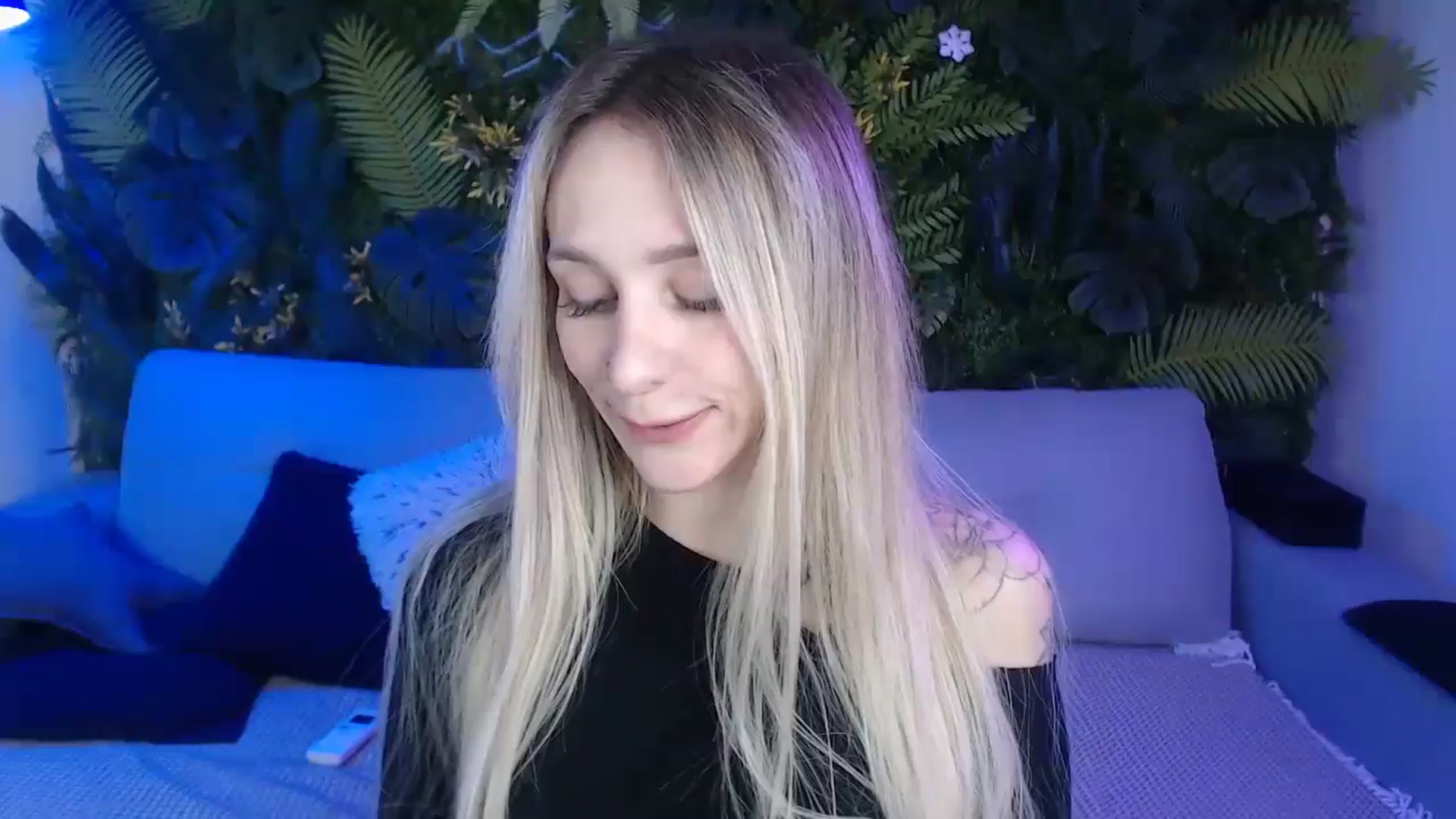 Gallery image thumbnail from Horny_Blond's myfreecams stream on, 11/13/2024, 10:28 image 1 of 20