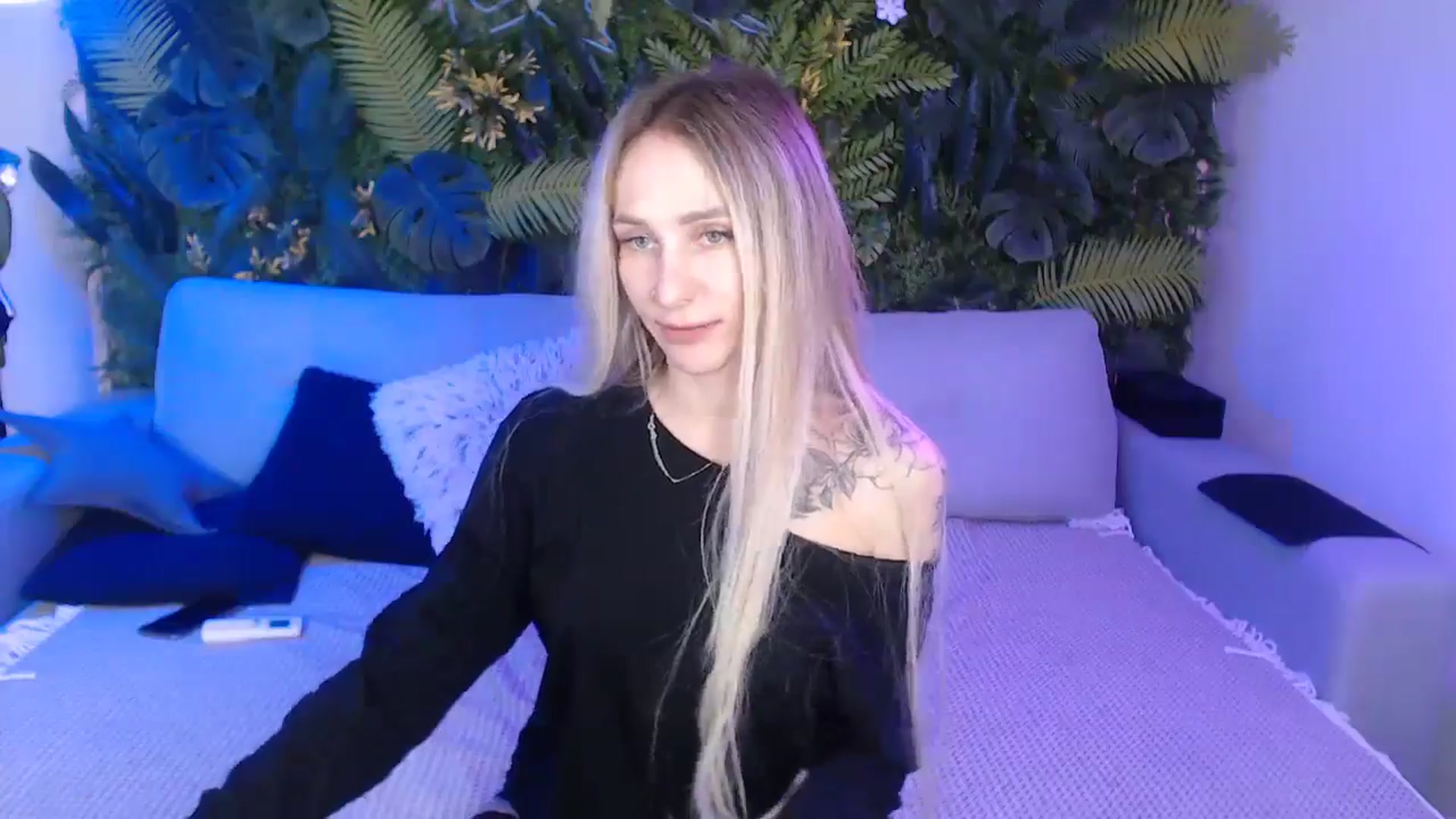Gallery image thumbnail from Horny_Blond's myfreecams stream on, 11/13/2024, 11:28 image 8 of 20