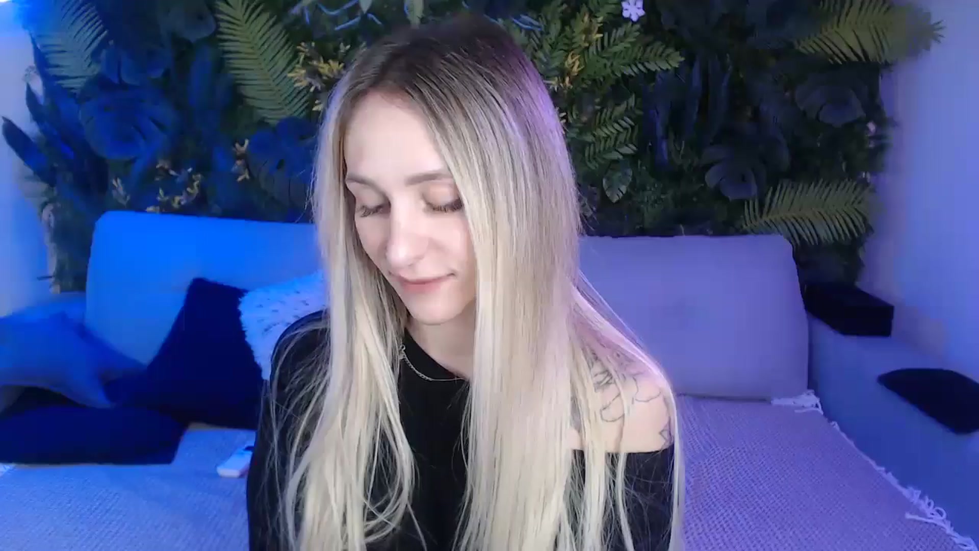 Gallery image thumbnail from Horny_Blond's myfreecams stream on, 11/13/2024, 11:28 image 1 of 20