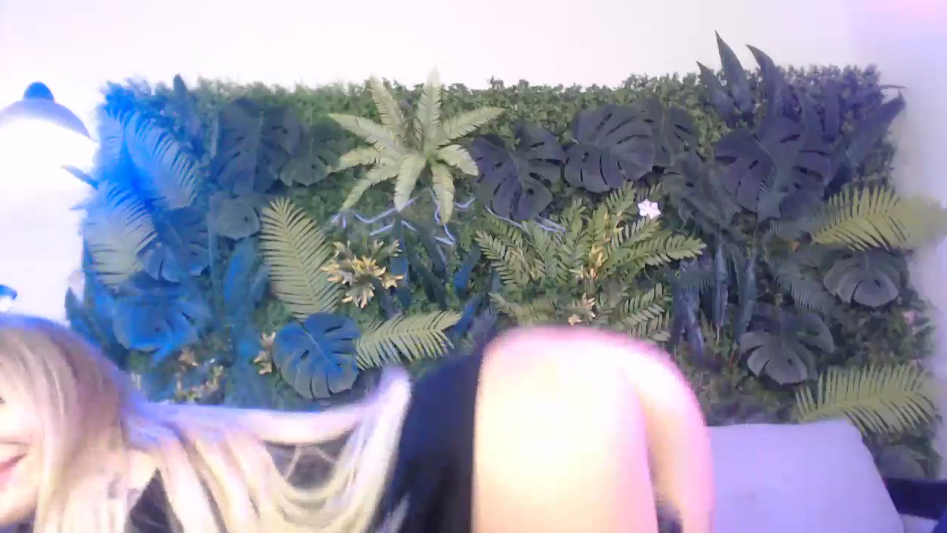 Gallery image thumbnail from Horny_Blond's myfreecams stream on, 11/13/2024, 13:28 image 8 of 20