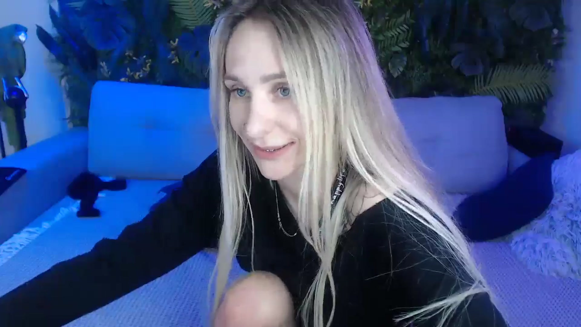 Gallery image thumbnail from Horny_Blond's myfreecams stream on, 11/13/2024, 13:57 image 14 of 20