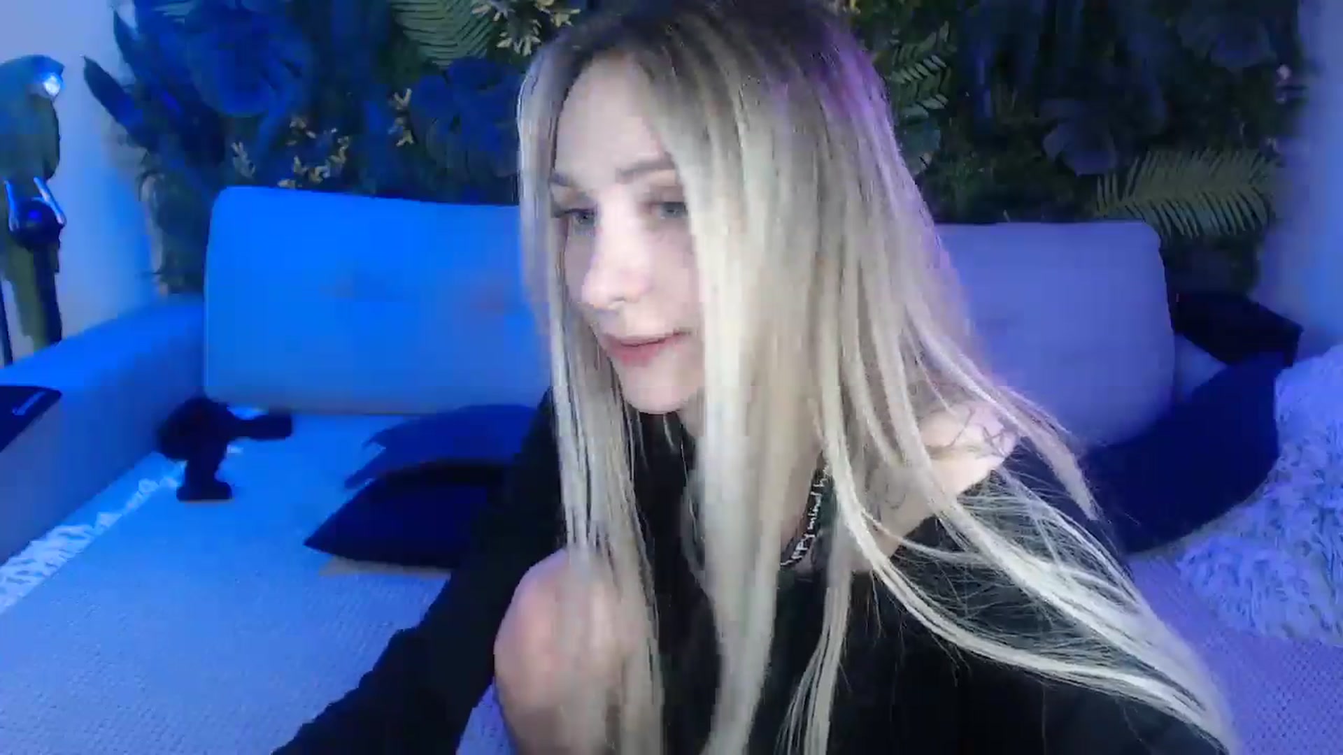 Gallery image thumbnail from Horny_Blond's myfreecams stream on, 11/13/2024, 13:57 image 17 of 20