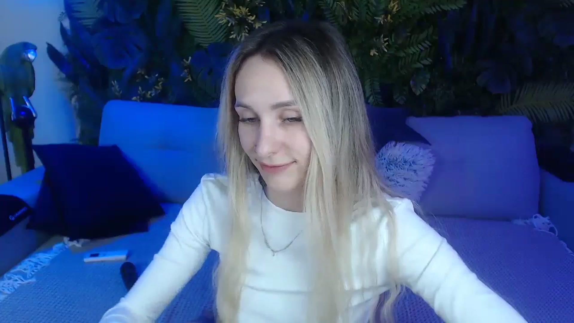 Gallery image thumbnail from Horny_Blond's myfreecams stream on, 11/15/2024, 13:21 image 14 of 20