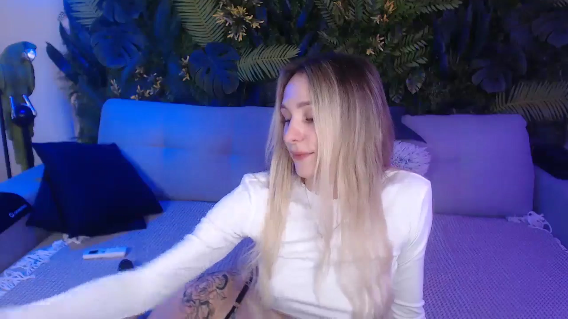 Gallery image thumbnail from Horny_Blond's myfreecams stream on, 11/15/2024, 13:21 image 19 of 20