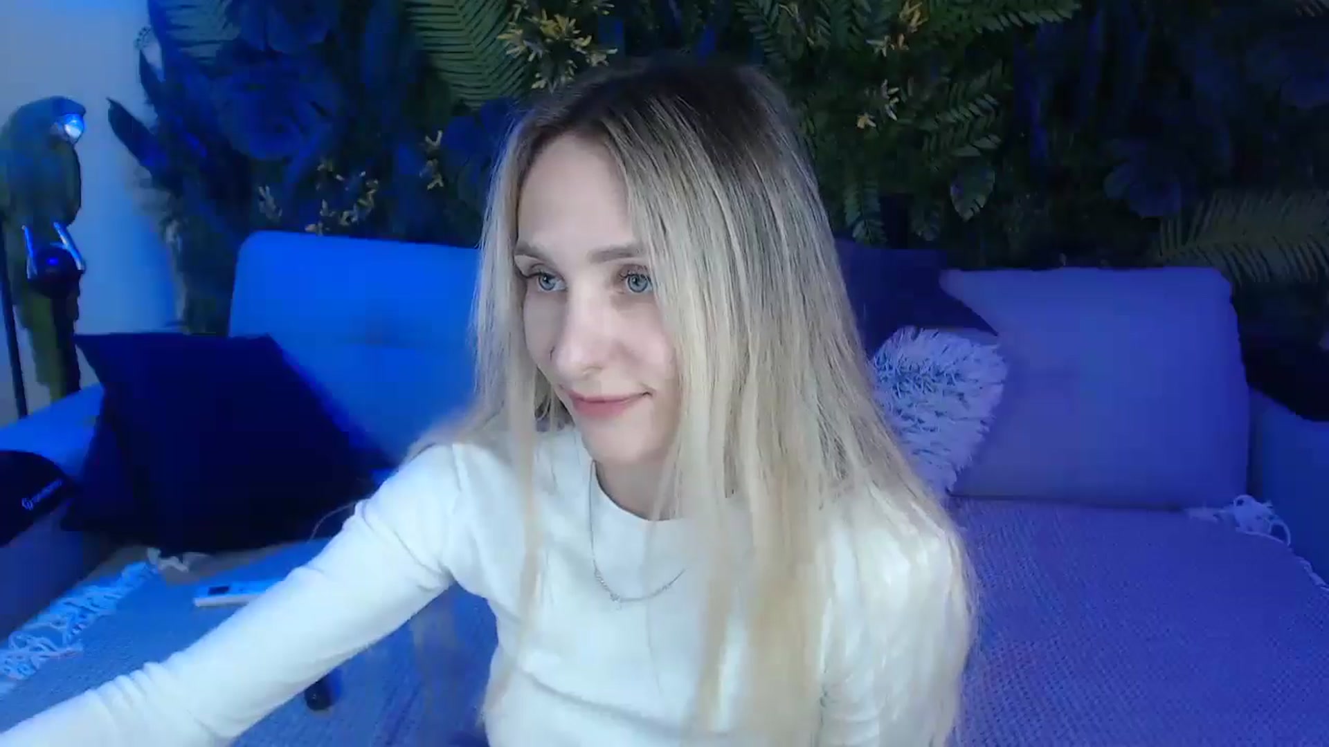 Gallery image thumbnail from Horny_Blond's myfreecams stream on, 11/15/2024, 13:21 image 10 of 20