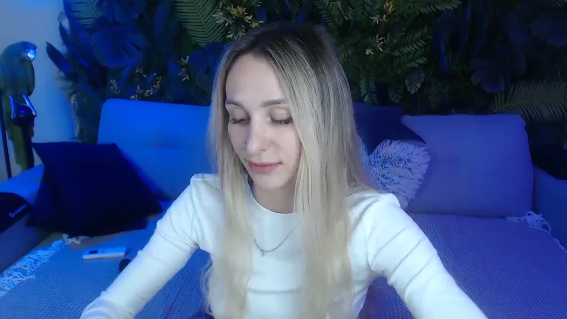 Gallery image thumbnail from Horny_Blond's myfreecams stream on, 11/15/2024, 13:21 image 15 of 20
