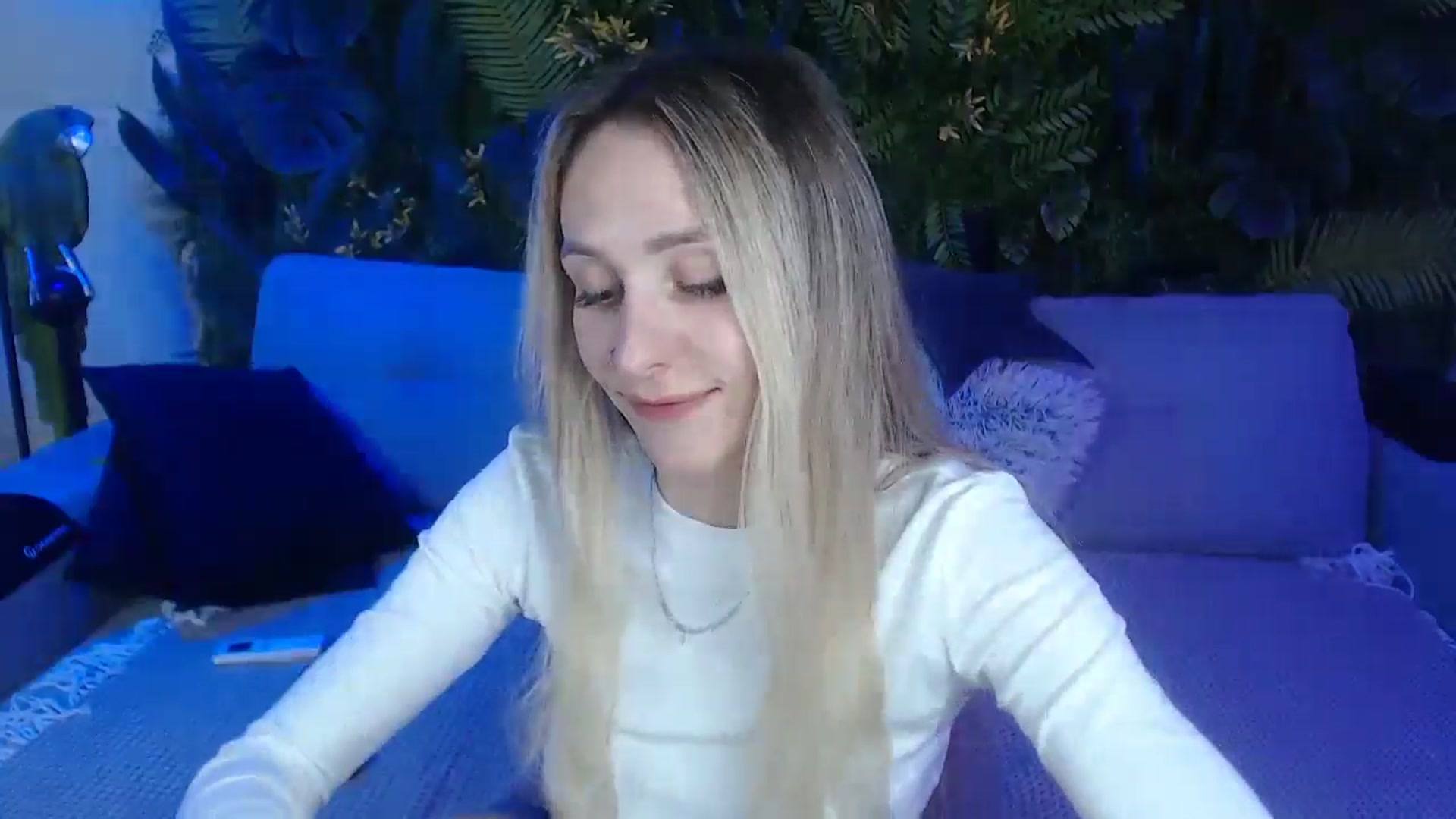 Gallery image thumbnail from Horny_Blond's myfreecams stream on, 11/15/2024, 13:21 image 17 of 20