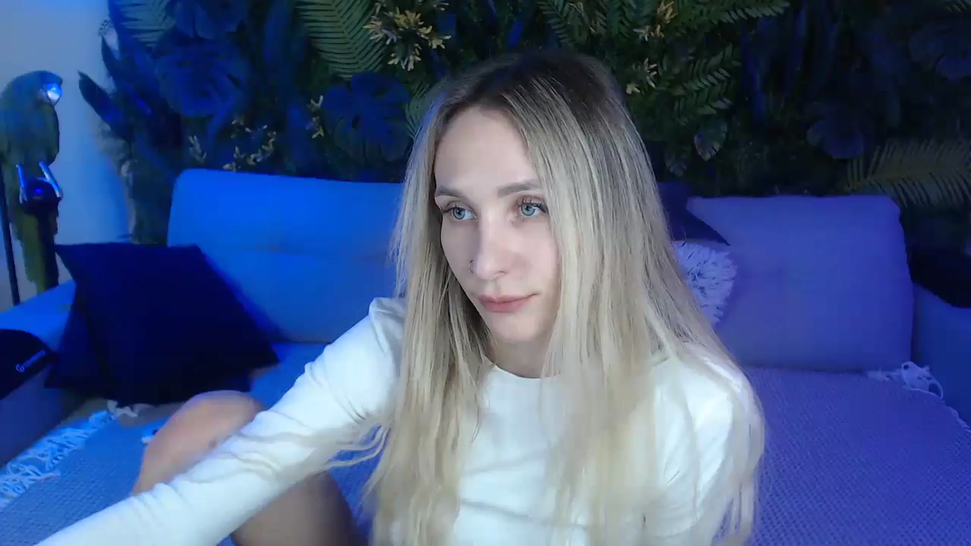 Gallery image thumbnail from Horny_Blond's myfreecams stream on, 11/15/2024, 13:21 image 9 of 20