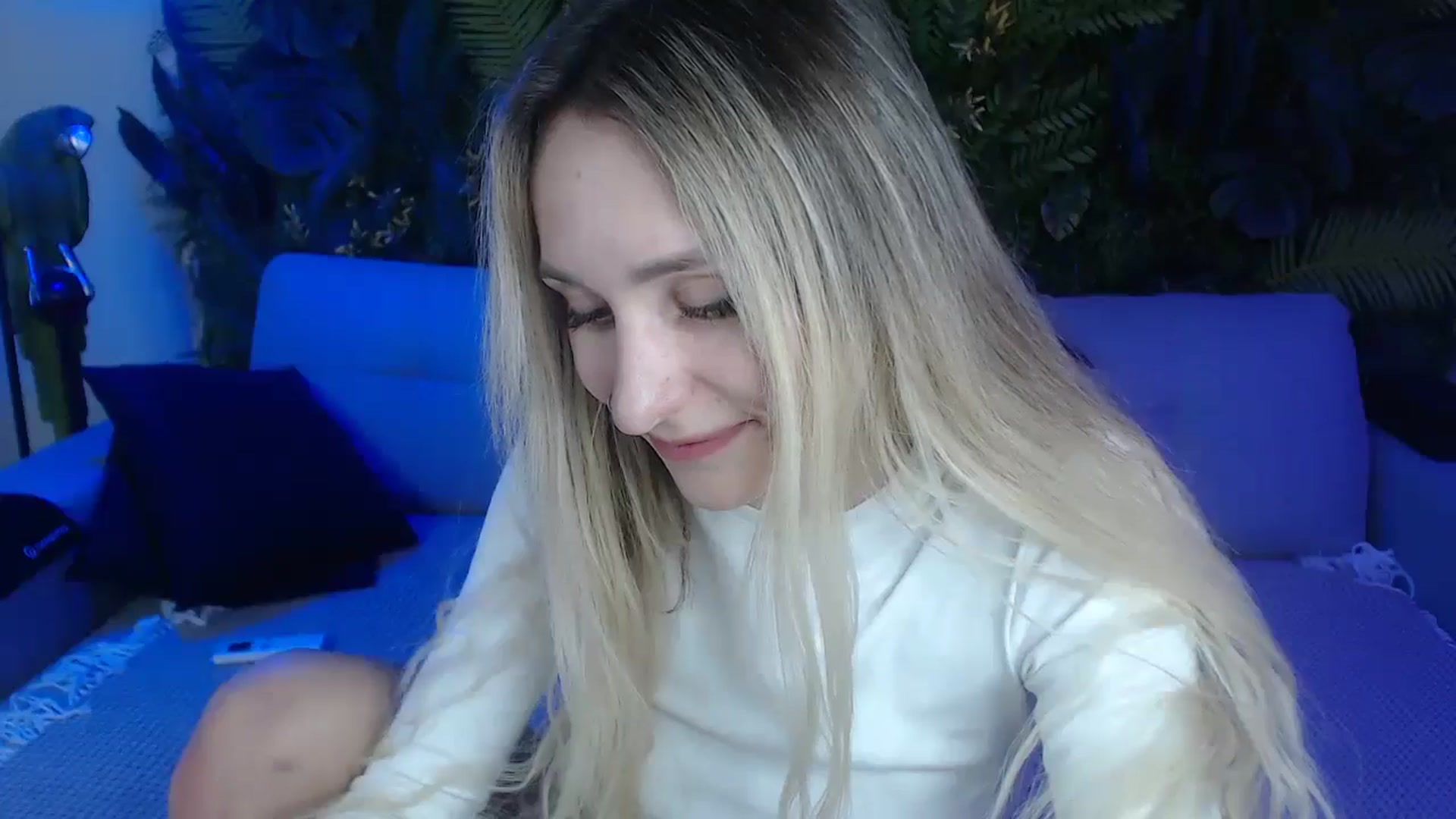 Gallery image thumbnail from Horny_Blond's myfreecams stream on, 11/15/2024, 13:21 image 5 of 20