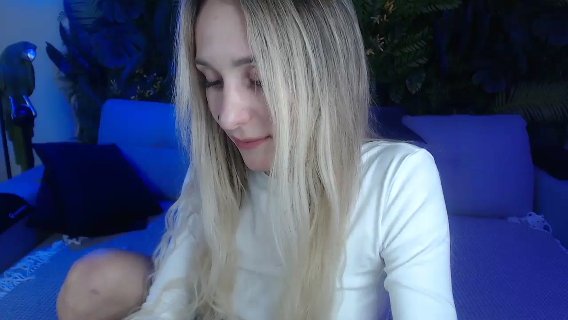 Gallery image thumbnail from Horny_Blond's myfreecams stream on, 11/15/2024, 13:21 image 4 of 20