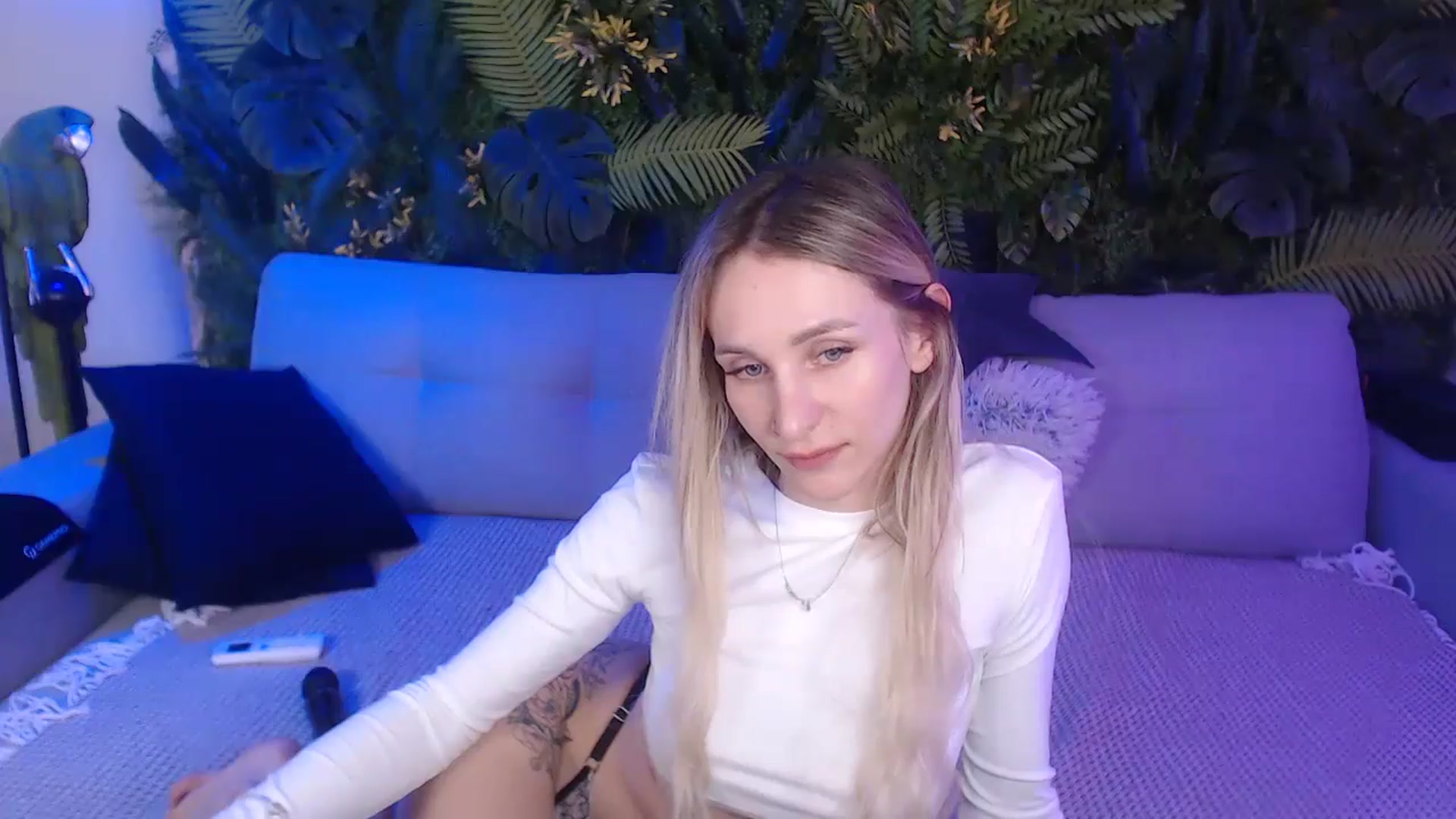 Gallery image thumbnail from Horny_Blond's myfreecams stream on, 11/15/2024, 13:39 image 2 of 20