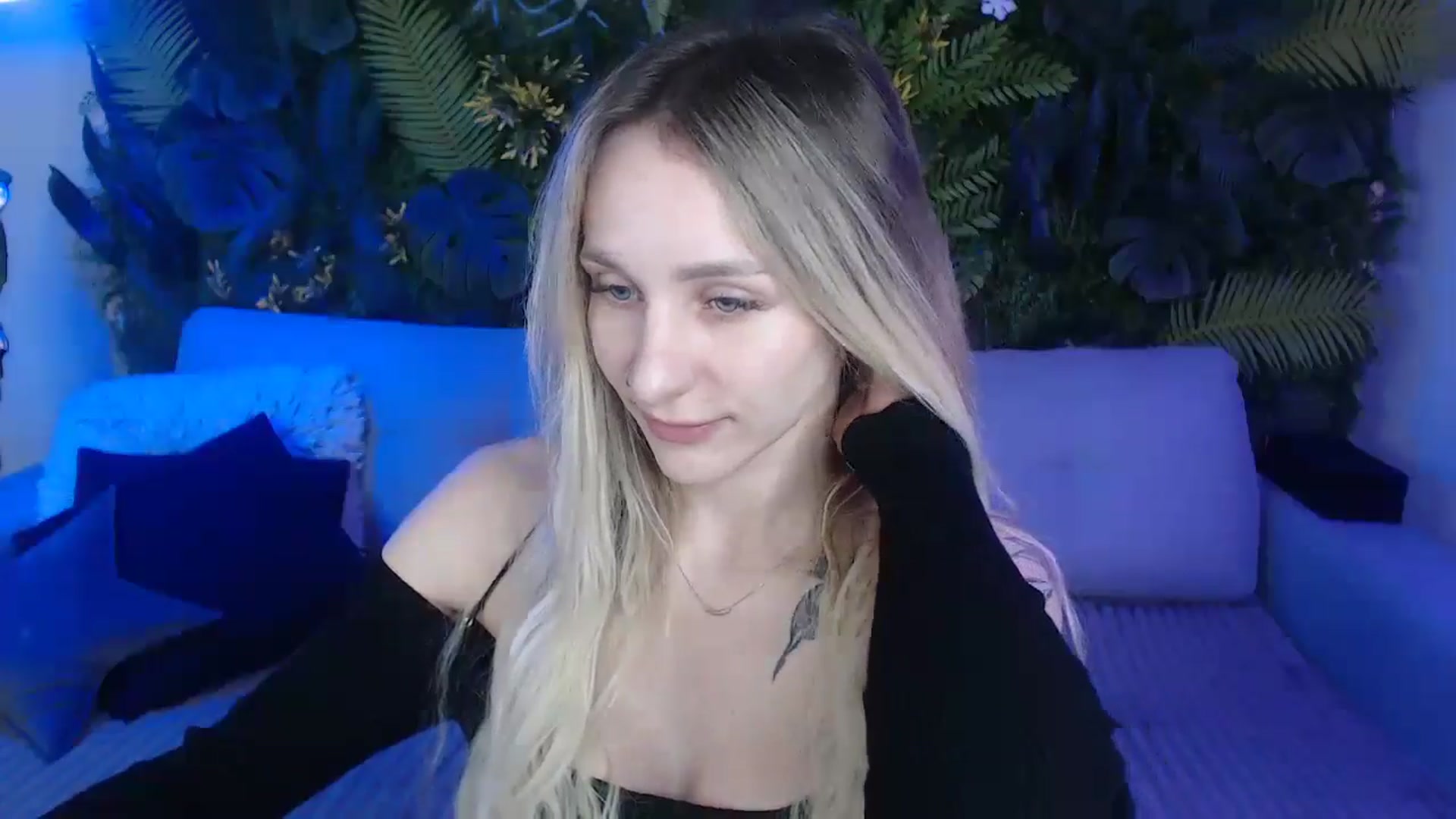 Gallery image thumbnail from Horny_Blond's myfreecams stream on, 11/16/2024, 10:50 image 2 of 20