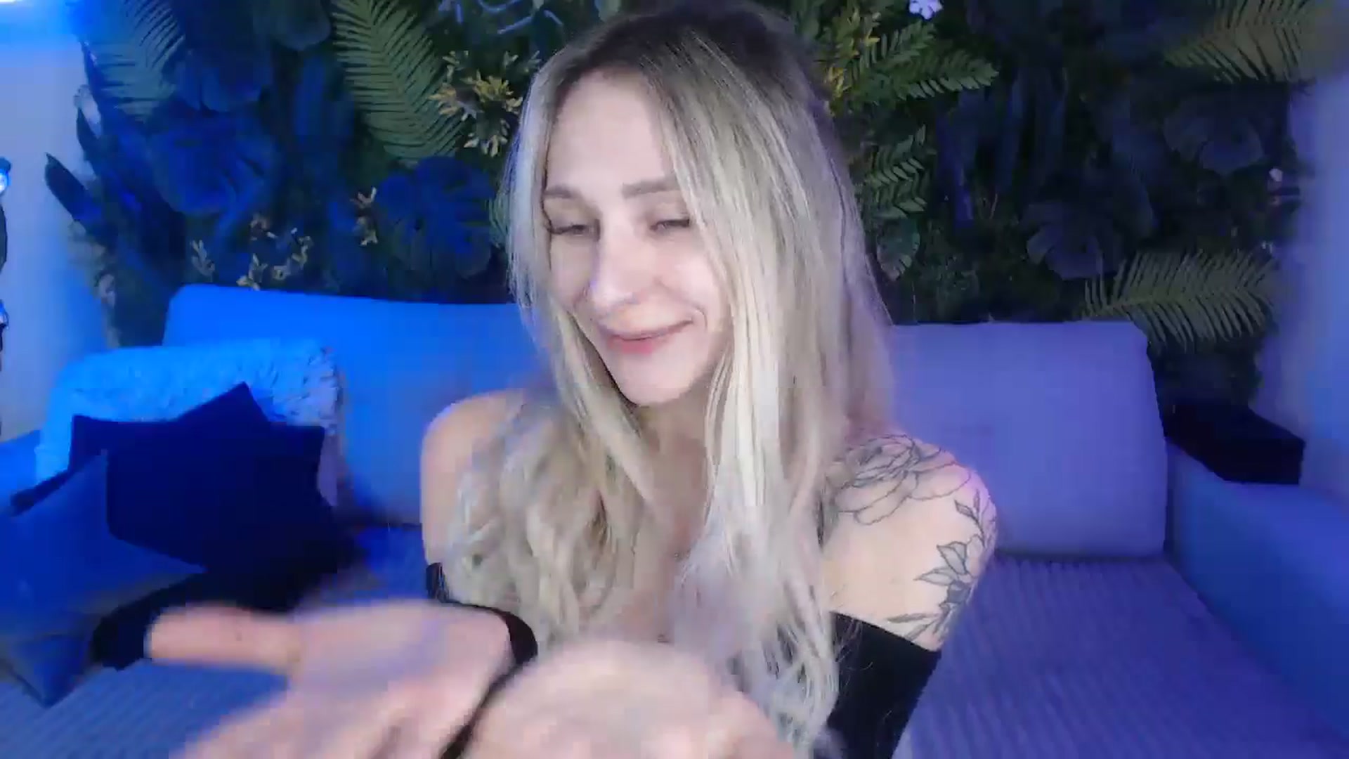 Gallery image thumbnail from Horny_Blond's myfreecams stream on, 11/16/2024, 10:50 image 3 of 20