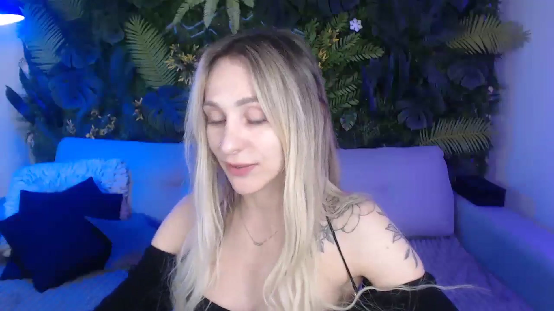 Gallery image thumbnail from Horny_Blond's myfreecams stream on, 11/16/2024, 11:26 image 2 of 20