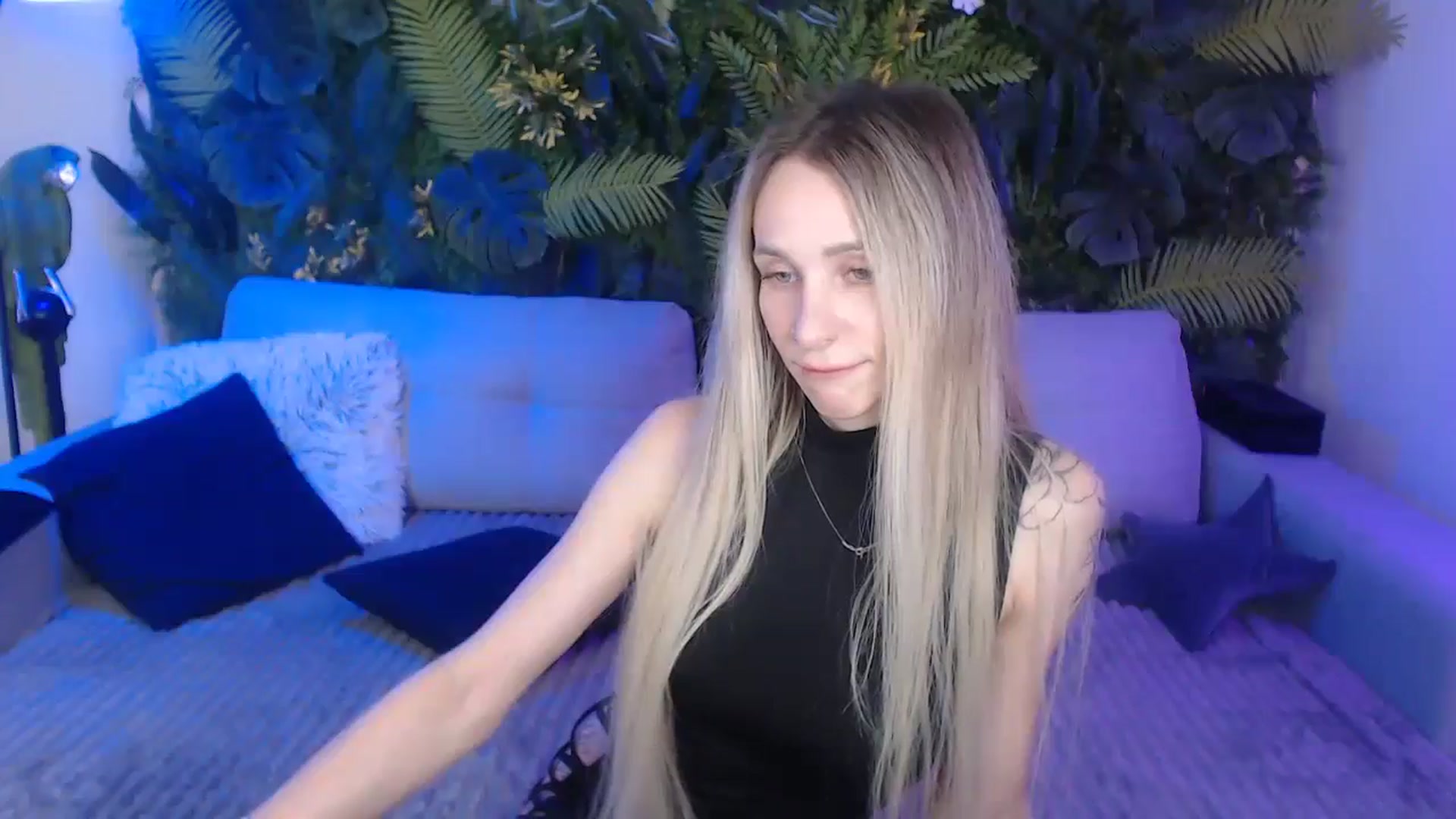 Gallery image thumbnail from Horny_Blond's myfreecams stream on, 11/18/2024, 09:36 image 4 of 20