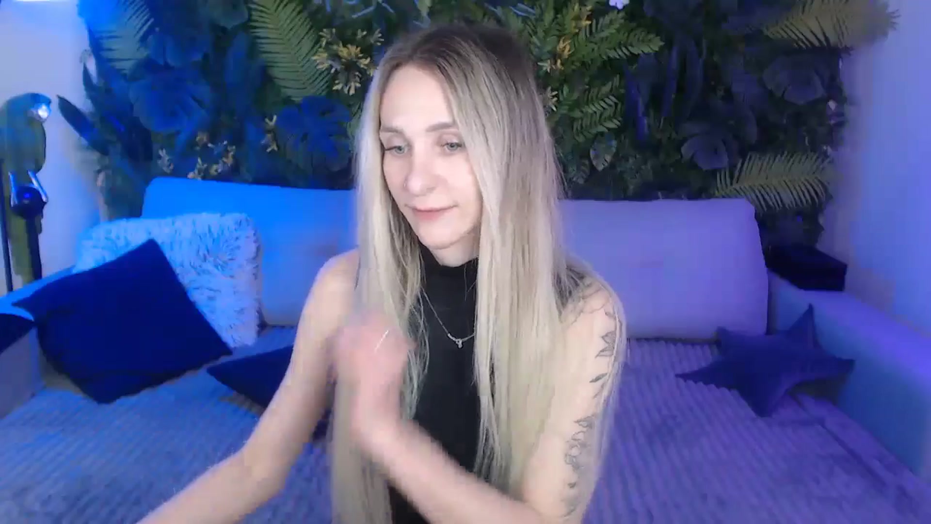 Gallery image thumbnail from Horny_Blond's myfreecams stream on, 11/18/2024, 09:36 image 5 of 20