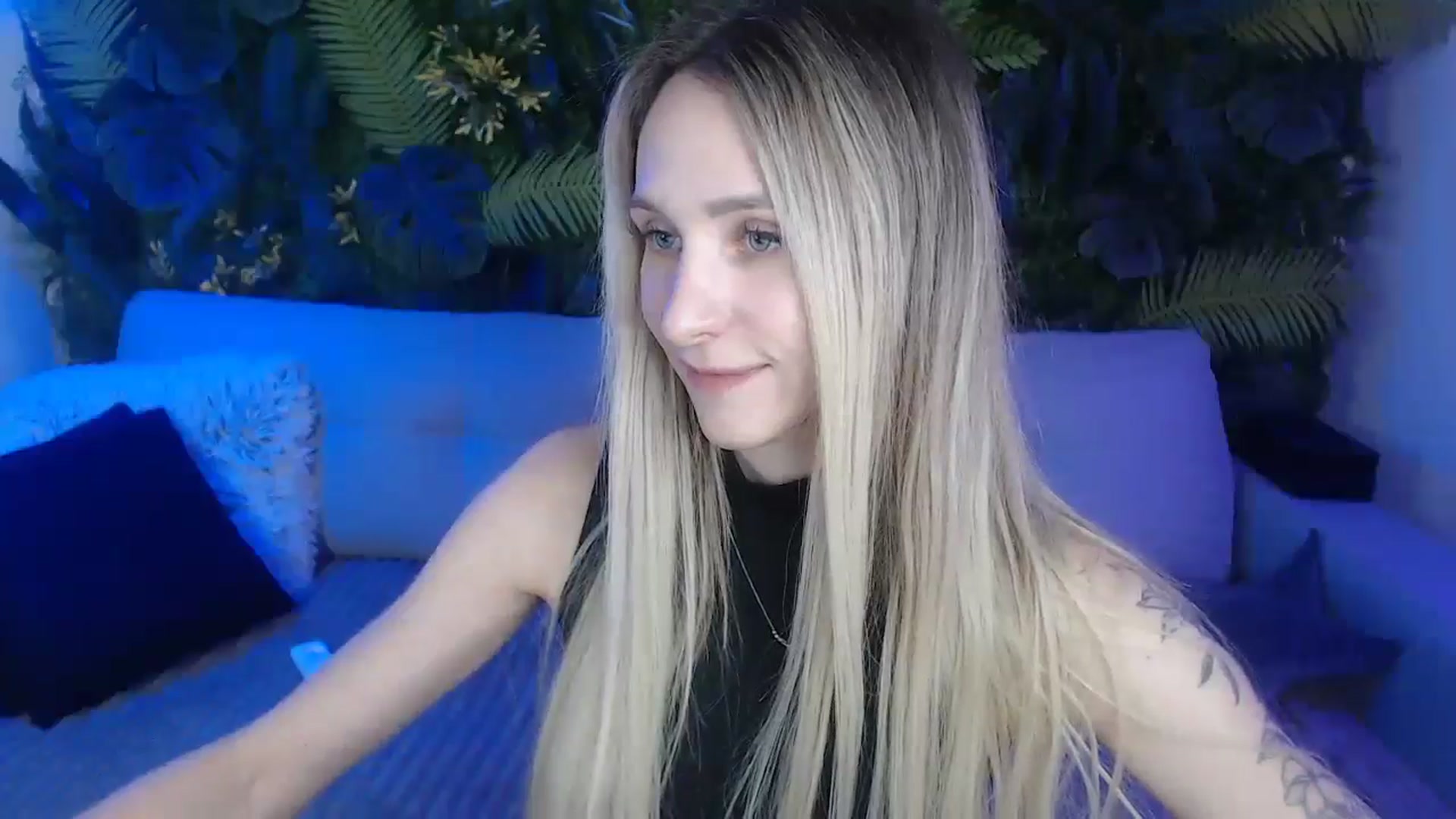 Gallery image thumbnail from Horny_Blond's myfreecams stream on, 11/18/2024, 09:36 image 19 of 20