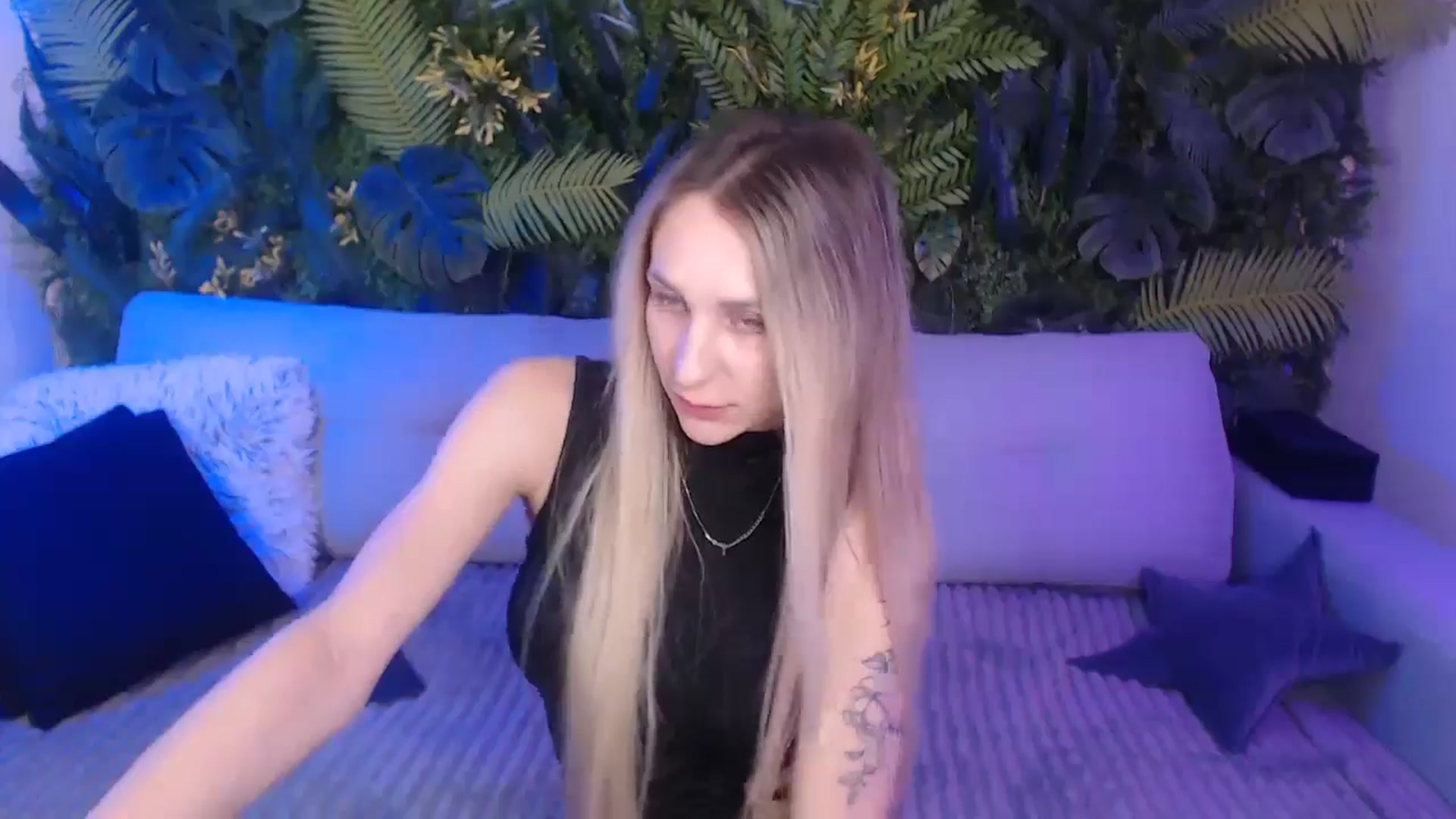 Gallery image thumbnail from Horny_Blond's myfreecams stream on, 11/18/2024, 09:36 image 9 of 20