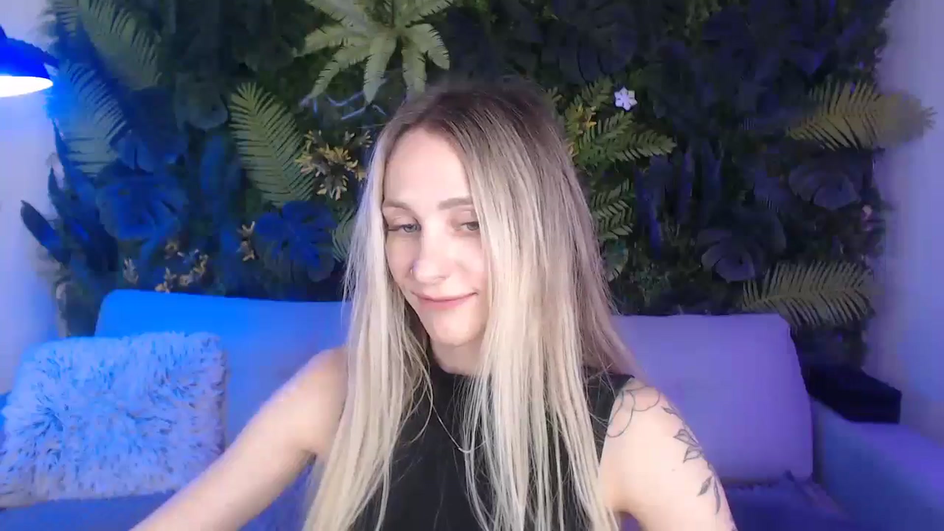 Gallery image thumbnail from Horny_Blond's myfreecams stream on, 11/18/2024, 11:00 image 13 of 20