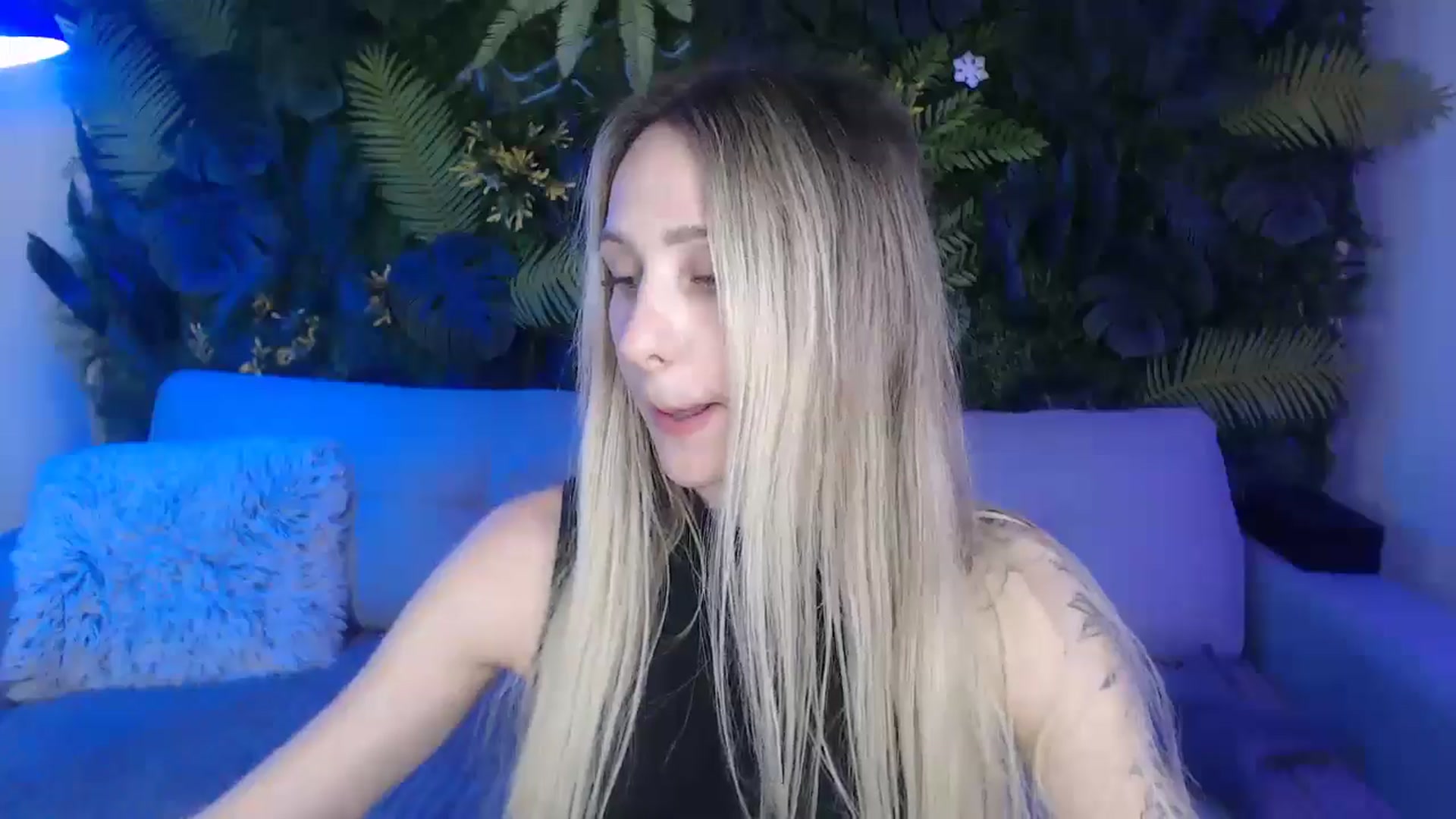 Gallery image thumbnail from Horny_Blond's myfreecams stream on, 11/18/2024, 11:00 image 15 of 20