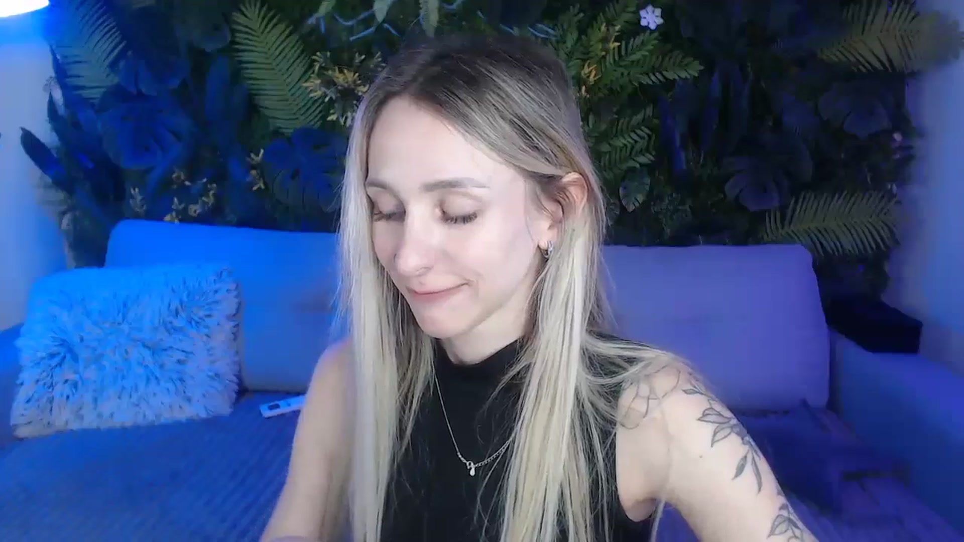 Gallery image thumbnail from Horny_Blond's myfreecams stream on, 11/18/2024, 11:00 image 2 of 20