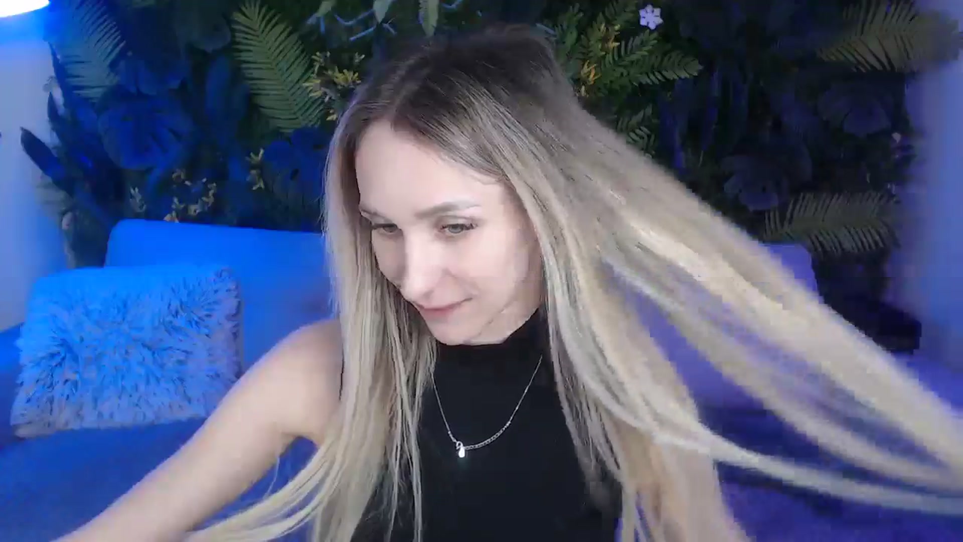 Gallery image thumbnail from Horny_Blond's myfreecams stream on, 11/18/2024, 11:00 image 5 of 20