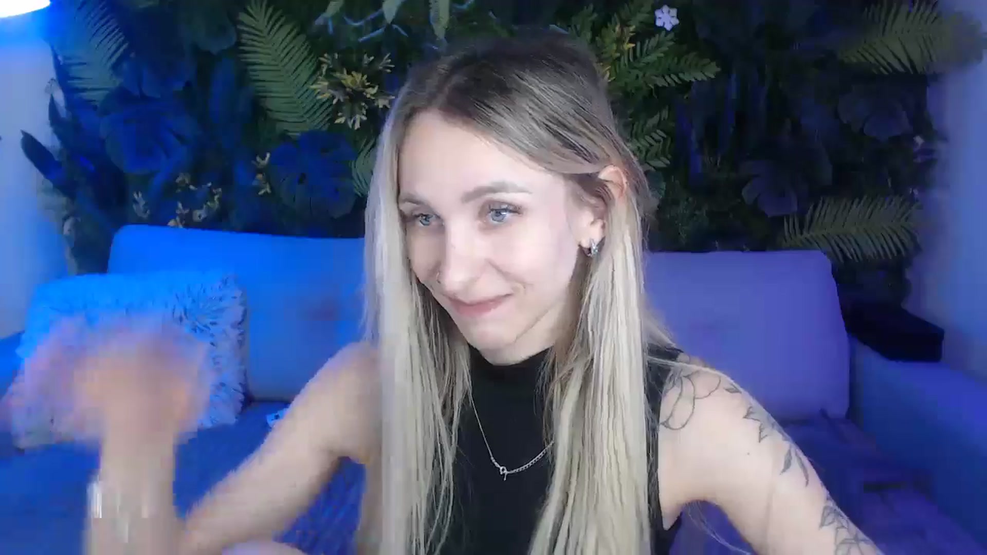 Gallery image thumbnail from Horny_Blond's myfreecams stream on, 11/18/2024, 11:00 image 3 of 20