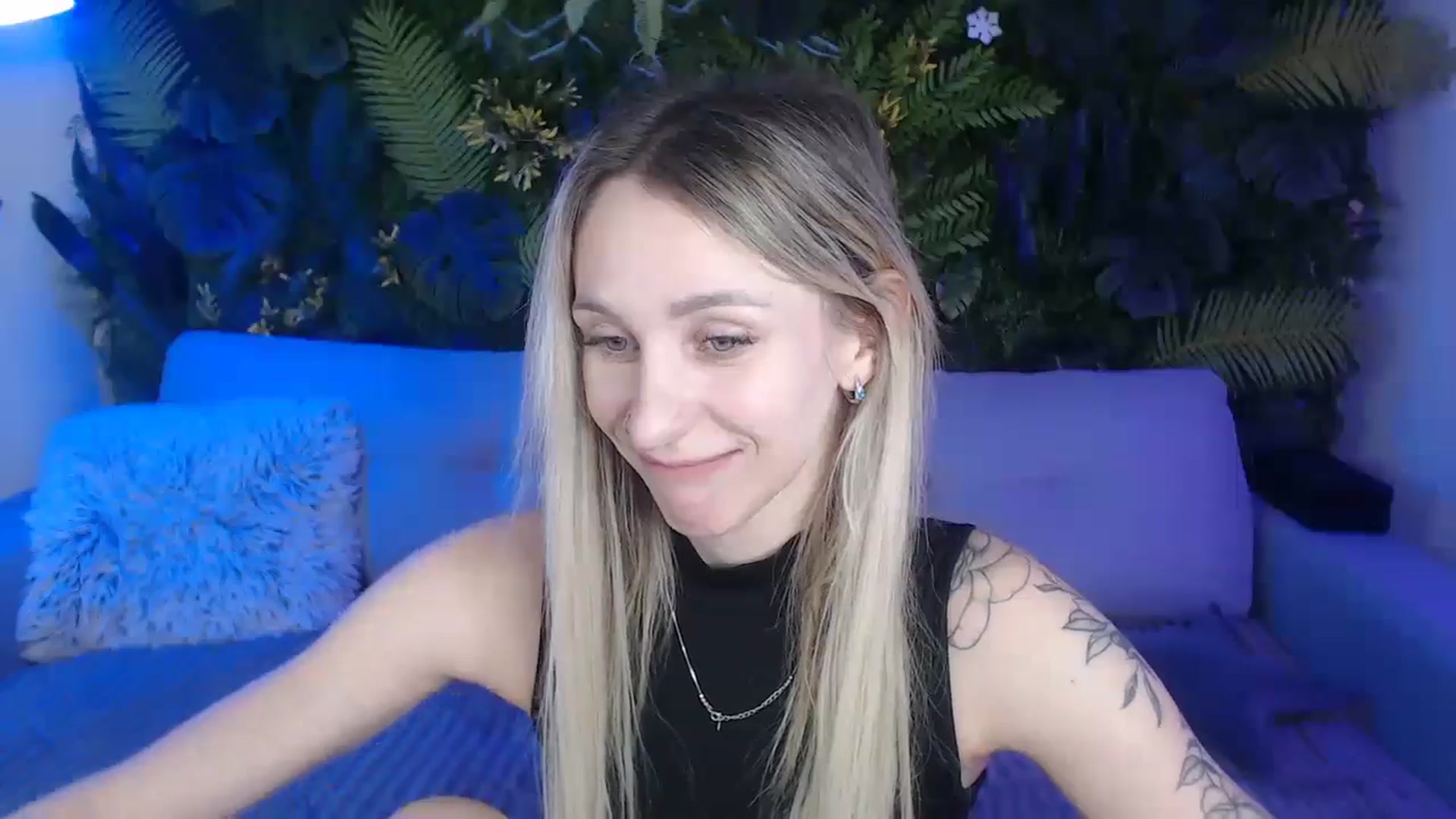 Gallery image thumbnail from Horny_Blond's myfreecams stream on, 11/18/2024, 11:00 image 6 of 20