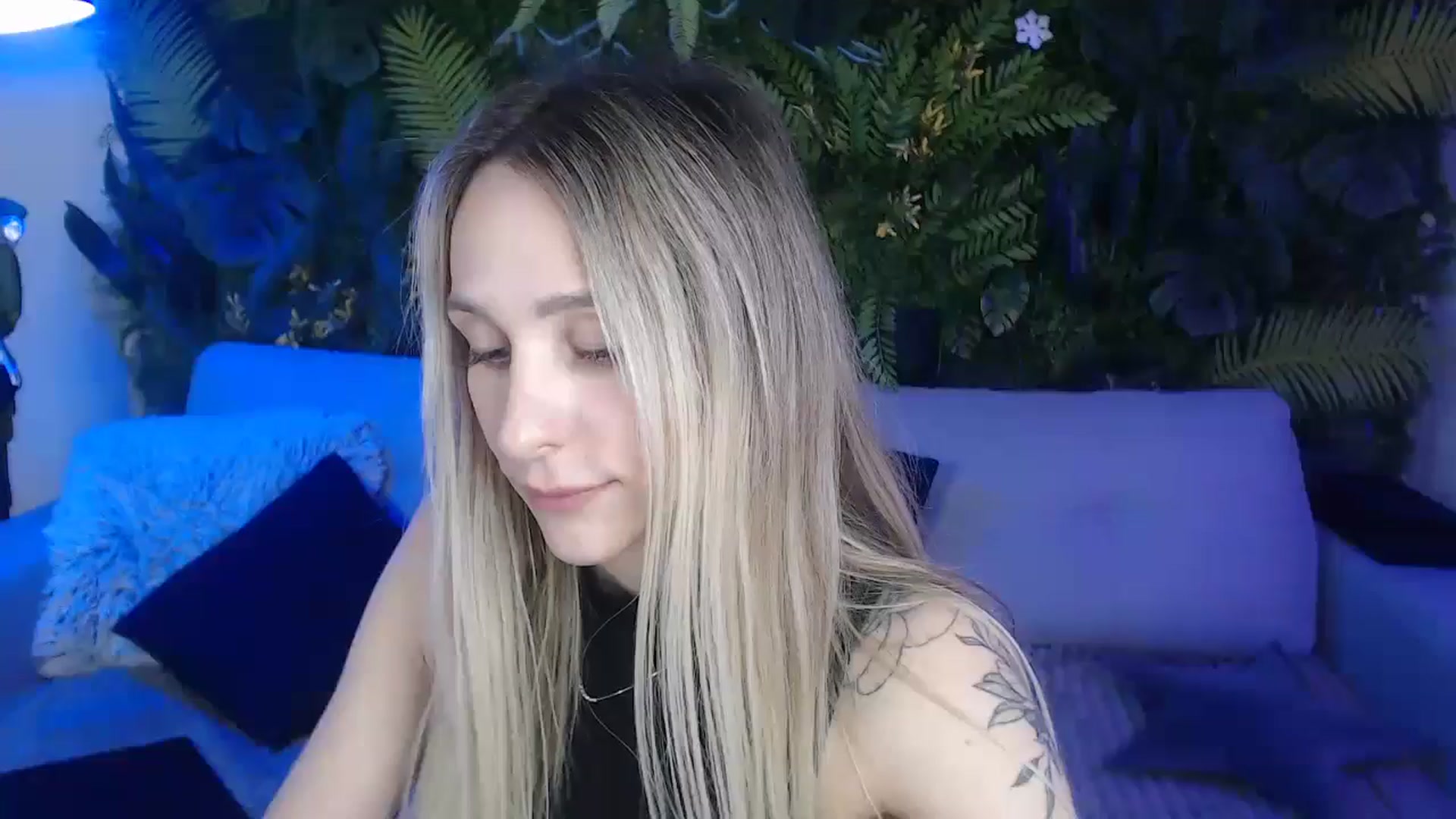 Gallery image thumbnail from Horny_Blond's myfreecams stream on, 11/18/2024, 11:57 image 1 of 20