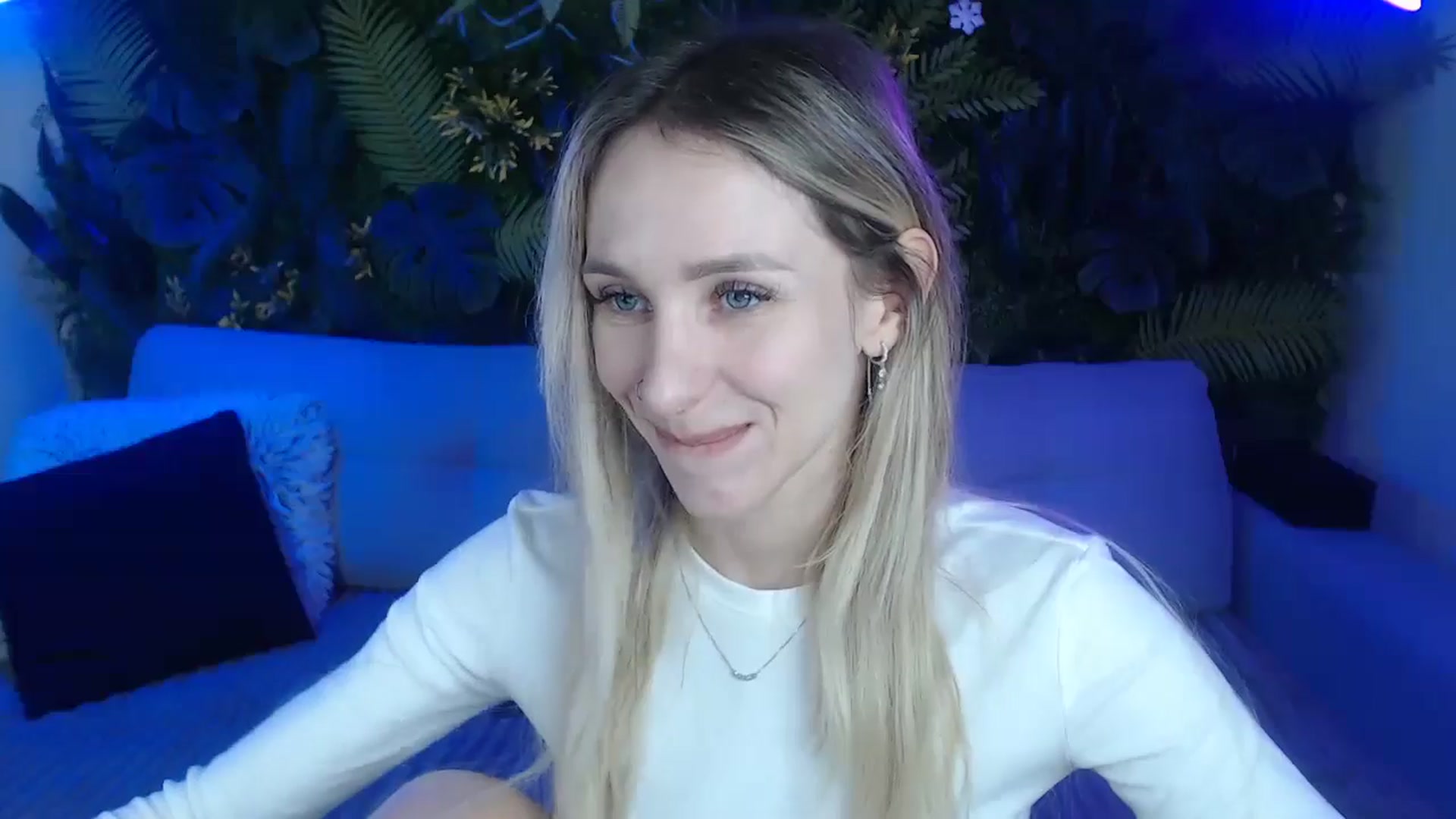 Gallery image thumbnail from Horny_Blond's myfreecams stream on, 11/19/2024, 09:39 image 5 of 20