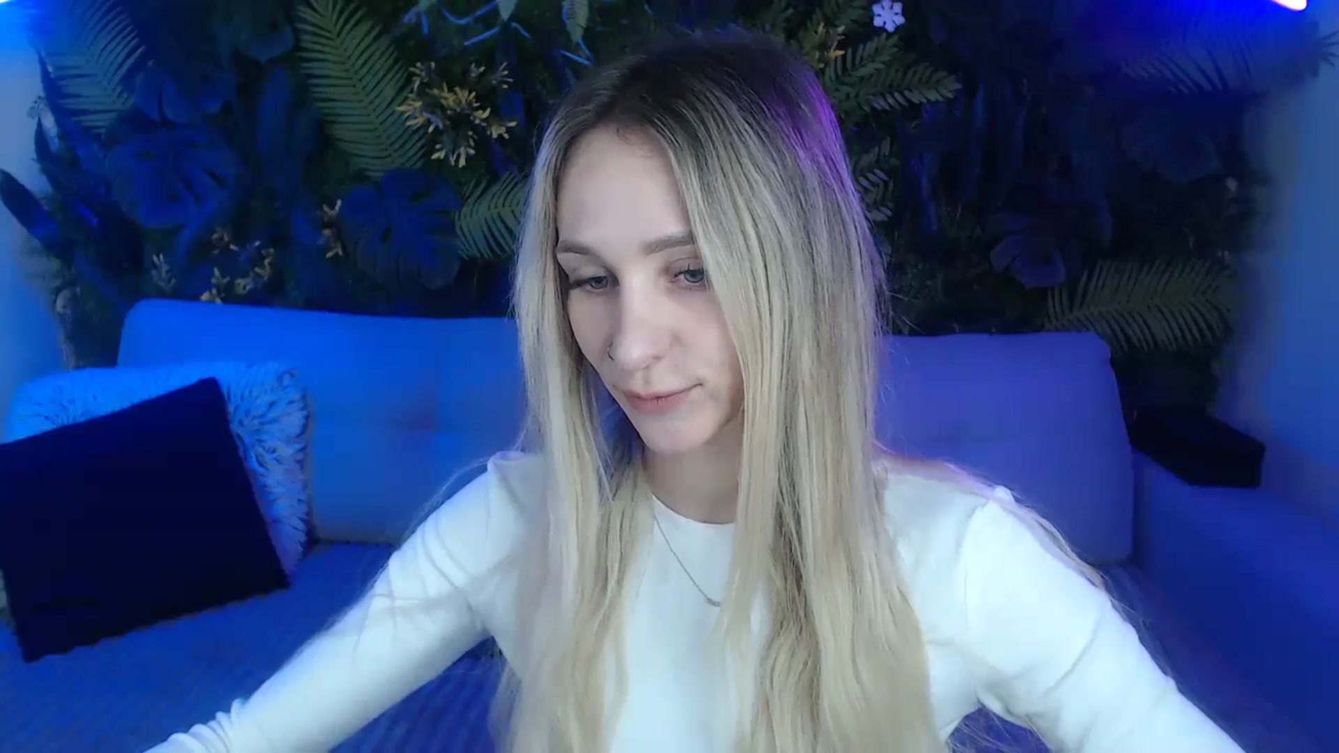 Gallery image thumbnail from Horny_Blond's myfreecams stream on, 11/19/2024, 09:39 image 2 of 20