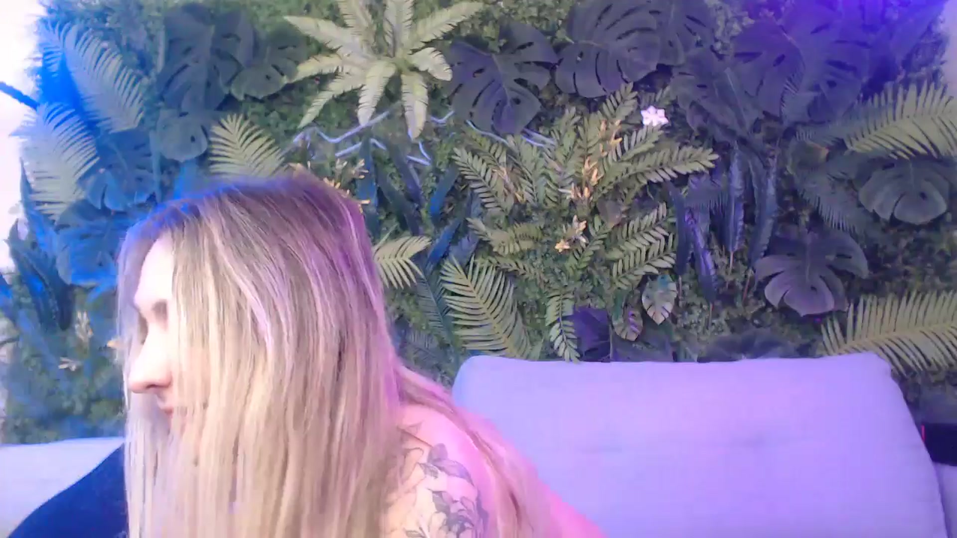 Gallery image thumbnail from Horny_Blond's myfreecams stream on, 11/19/2024, 12:07 image 2 of 20