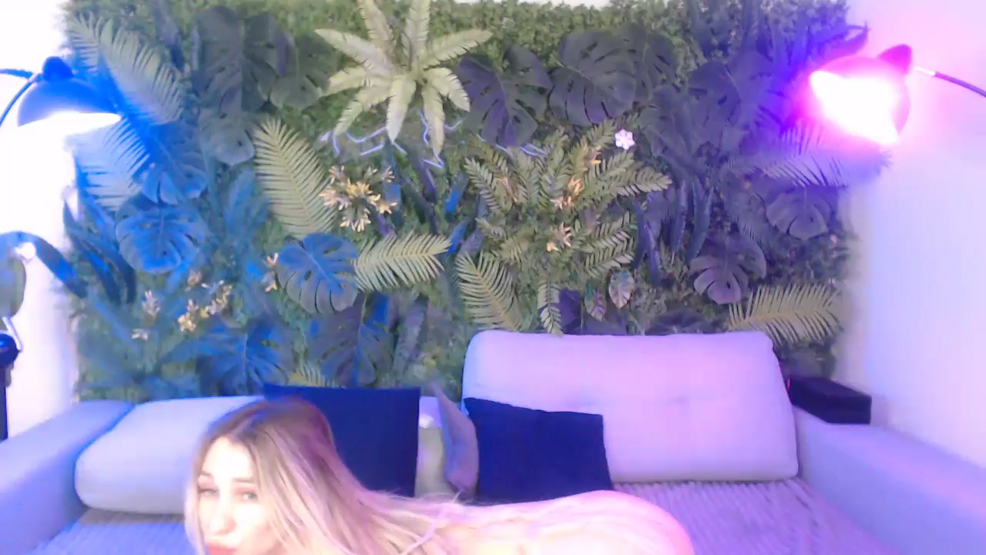 Gallery image thumbnail from Horny_Blond's myfreecams stream on, 11/19/2024, 12:42 image 13 of 20