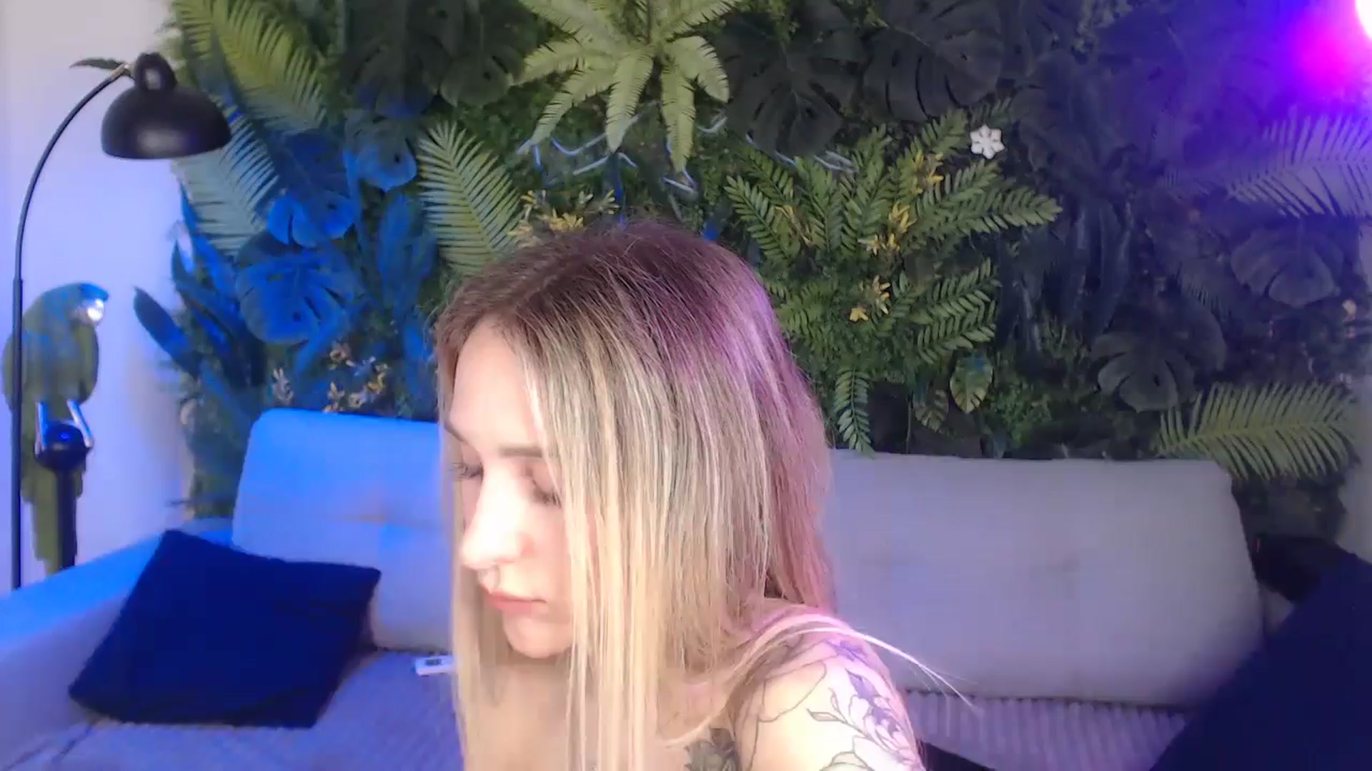 Gallery image thumbnail from Horny_Blond's myfreecams stream on, 11/20/2024, 14:51 image 19 of 20