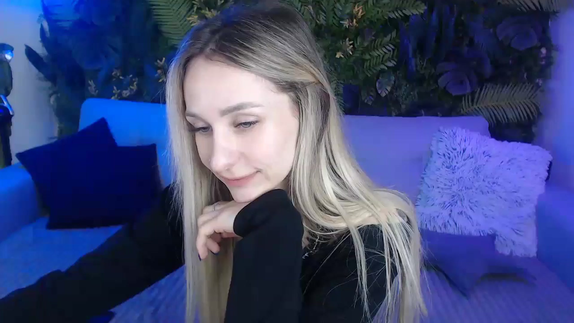 Gallery image thumbnail from Horny_Blond's myfreecams stream on, 11/23/2024, 09:56 image 11 of 20