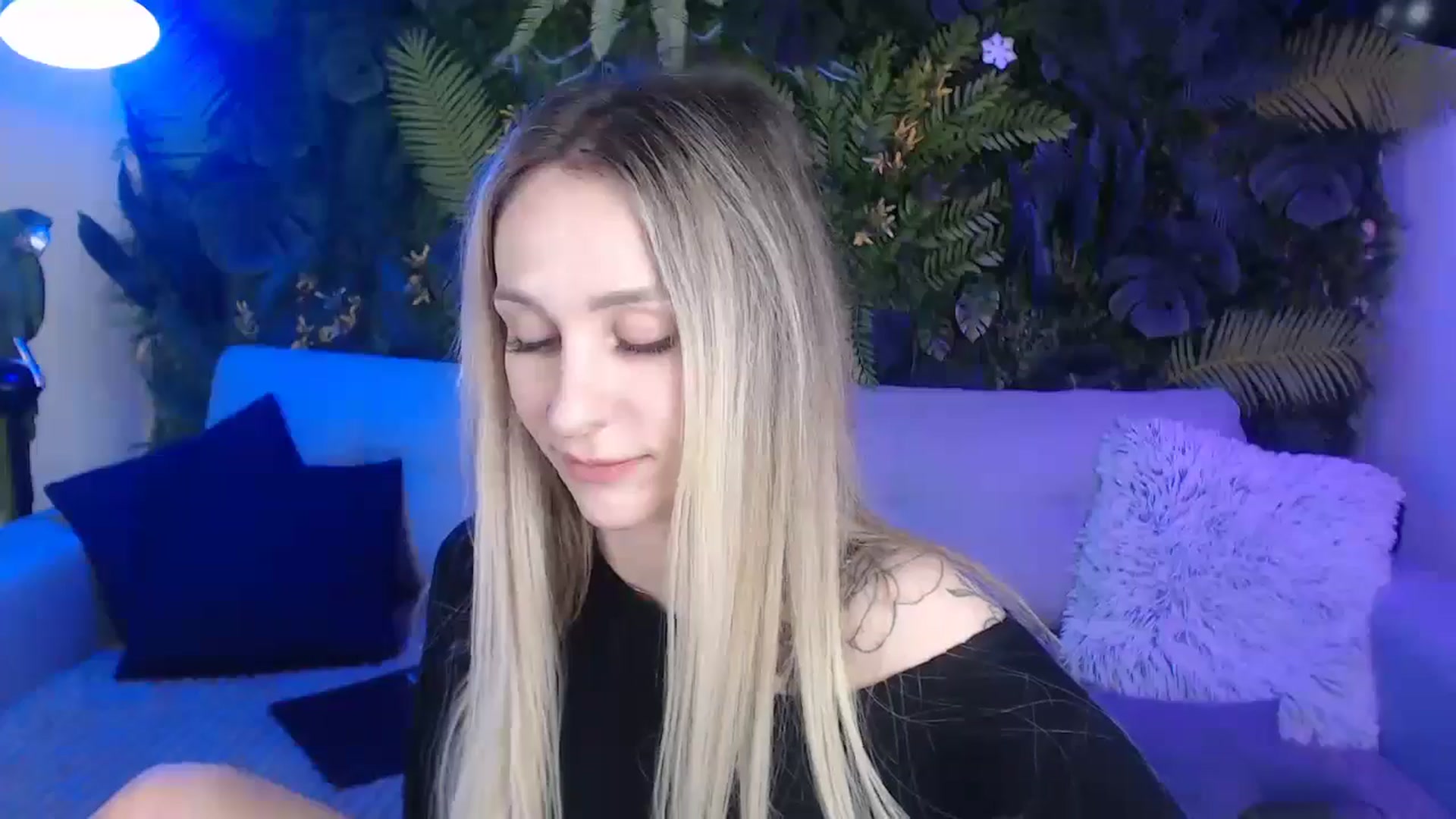 Gallery image thumbnail from Horny_Blond's myfreecams stream on, 11/23/2024, 09:56 image 3 of 20
