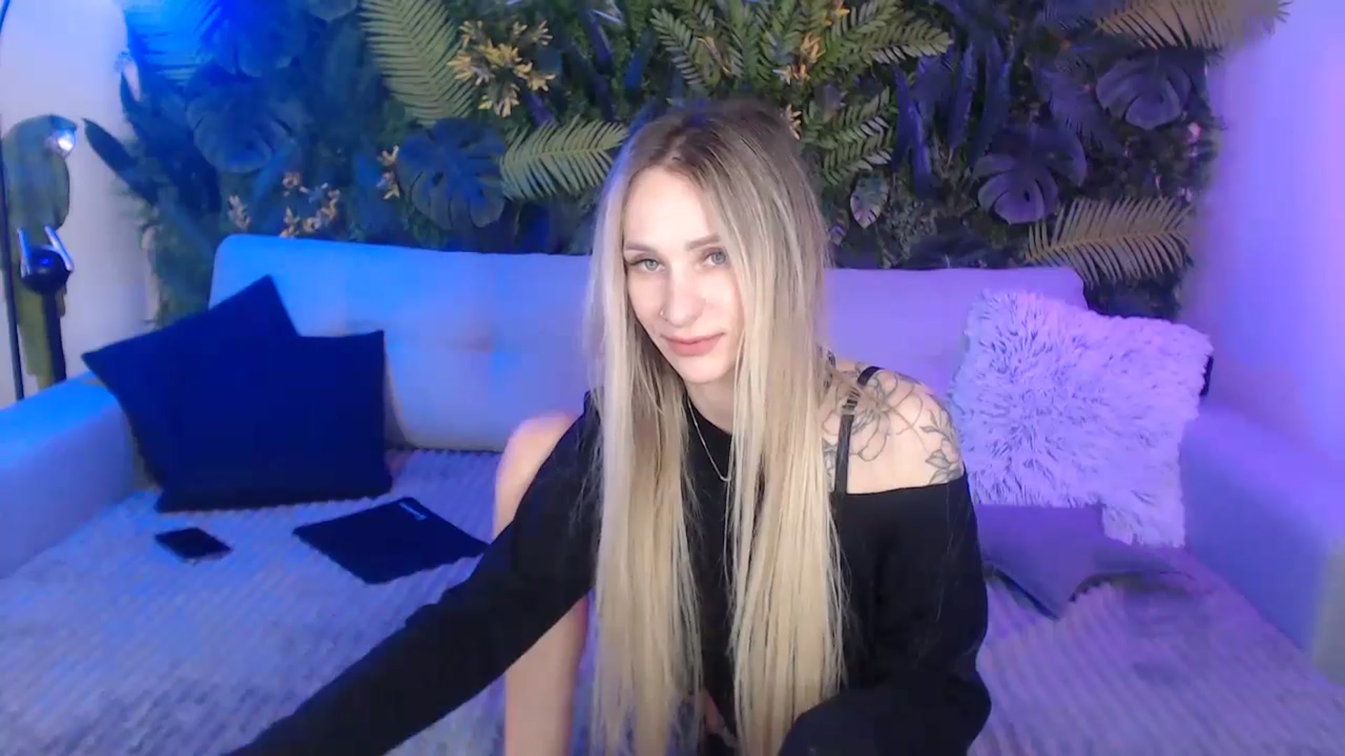 Gallery image thumbnail from Horny_Blond's myfreecams stream on, 11/23/2024, 11:21 image 4 of 20