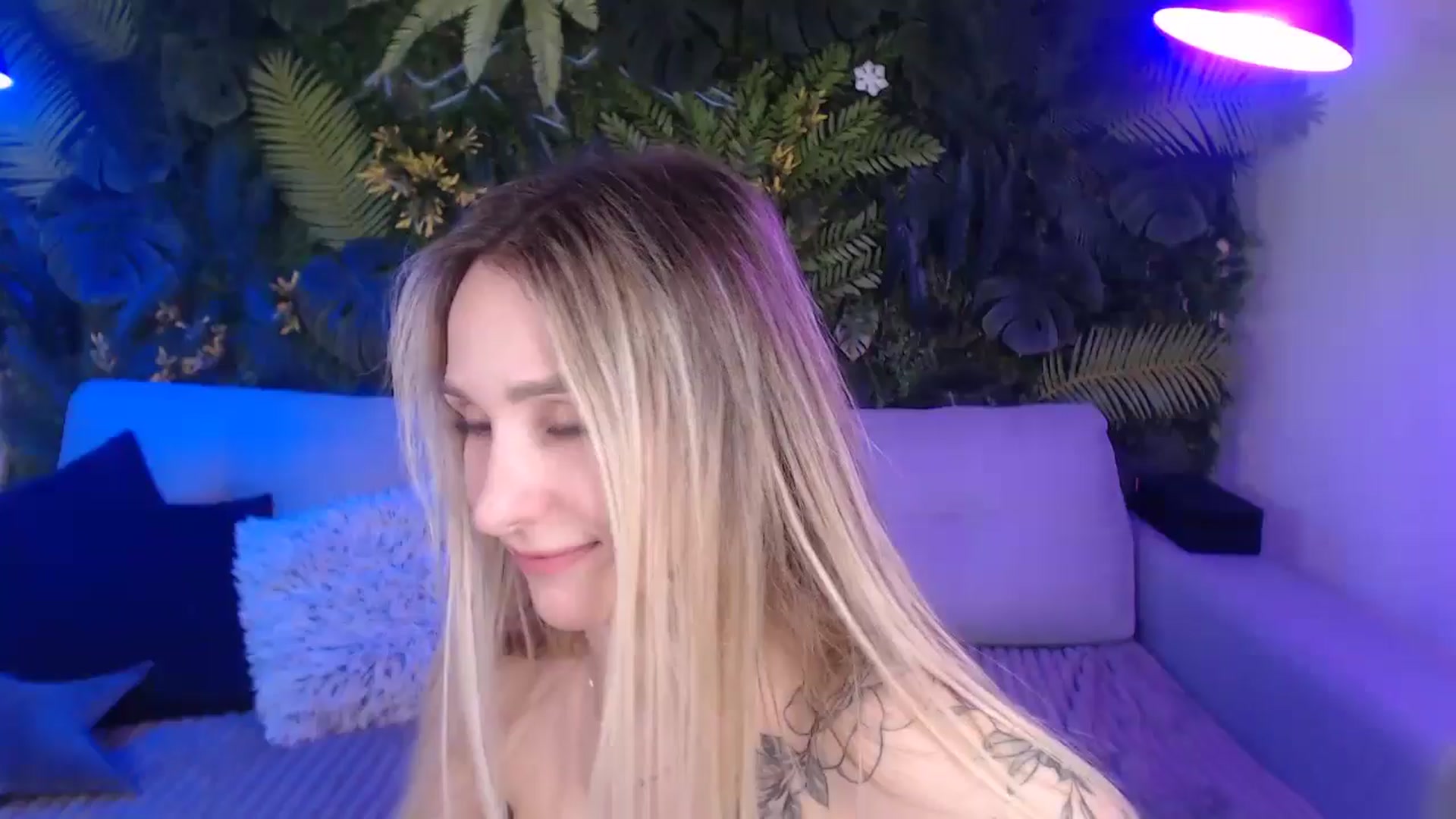 Gallery image thumbnail from Horny_Blond's myfreecams stream on, 11/23/2024, 15:05 image 7 of 20