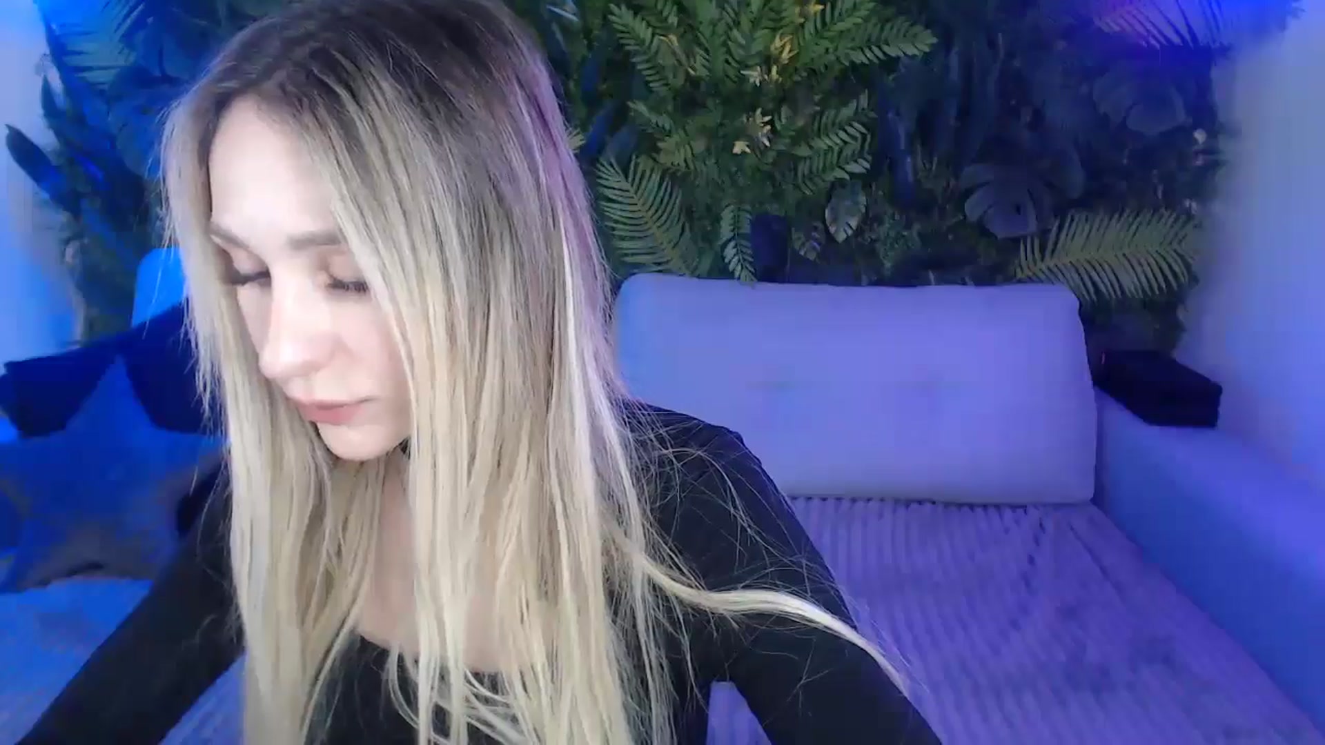 Gallery image thumbnail from Horny_Blond's myfreecams stream on, 11/24/2024, 10:56 image 3 of 20