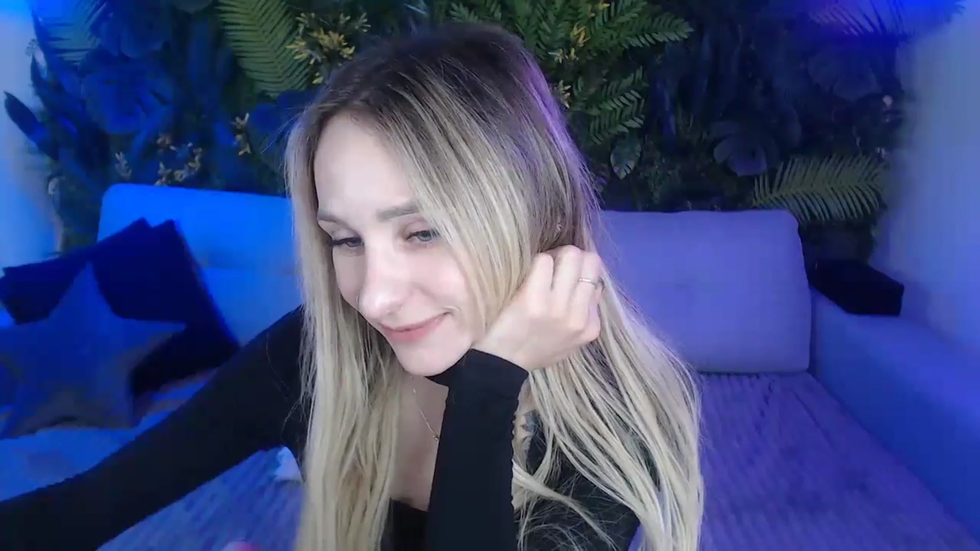 Gallery image thumbnail from Horny_Blond's myfreecams stream on, 11/24/2024, 10:56 image 5 of 20