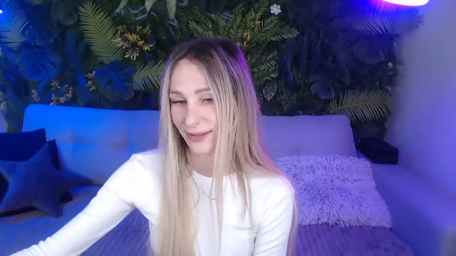Gallery image thumbnail from Horny_Blond's myfreecams stream on, 11/26/2024, 09:38 image 12 of 20