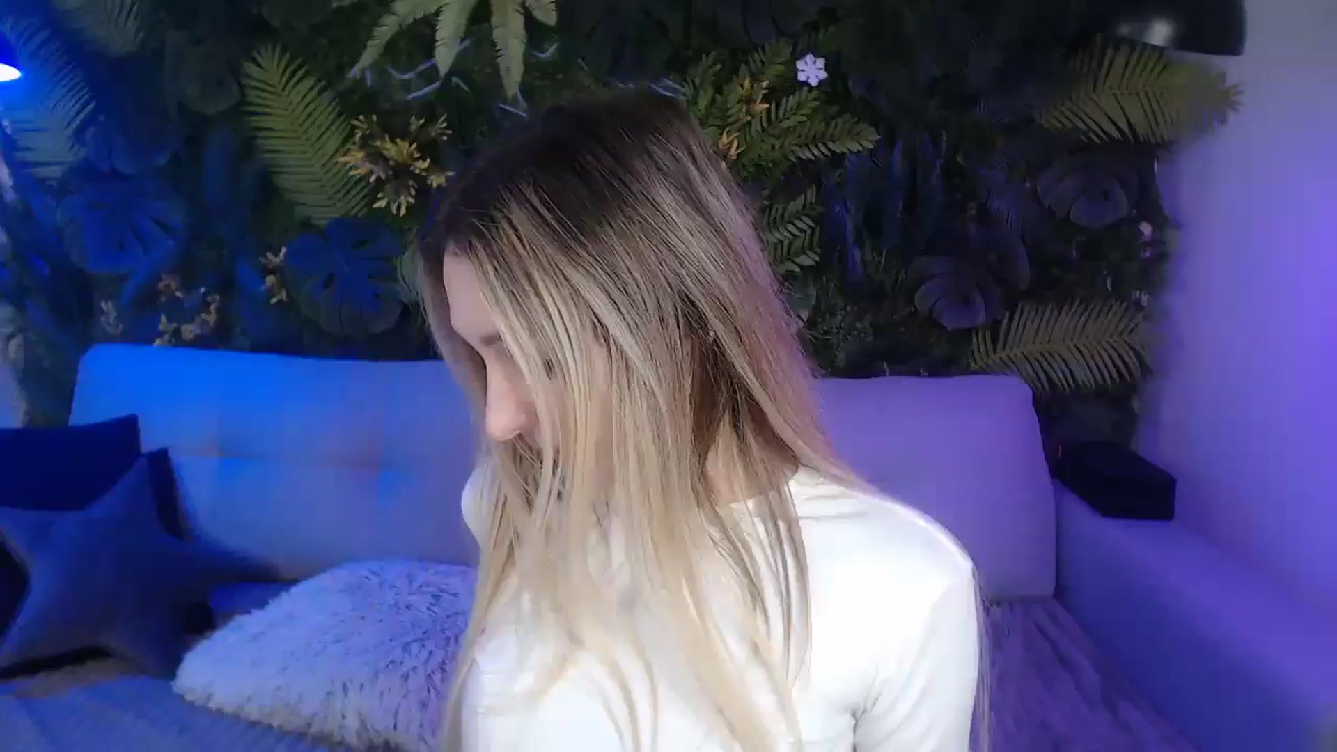 Gallery image thumbnail from Horny_Blond's myfreecams stream on, 11/26/2024, 10:46 image 1 of 20