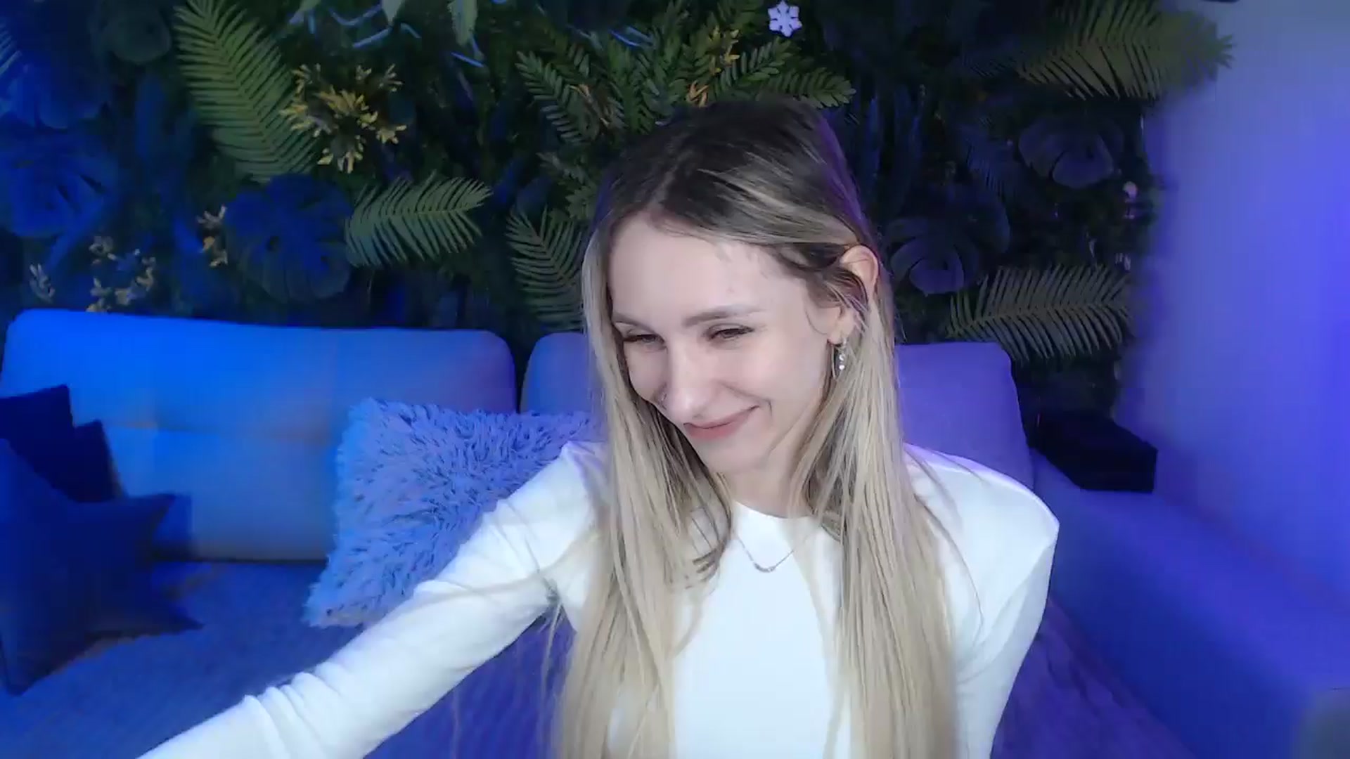 Gallery image thumbnail from Horny_Blond's myfreecams stream on, 11/26/2024, 11:09 image 16 of 20
