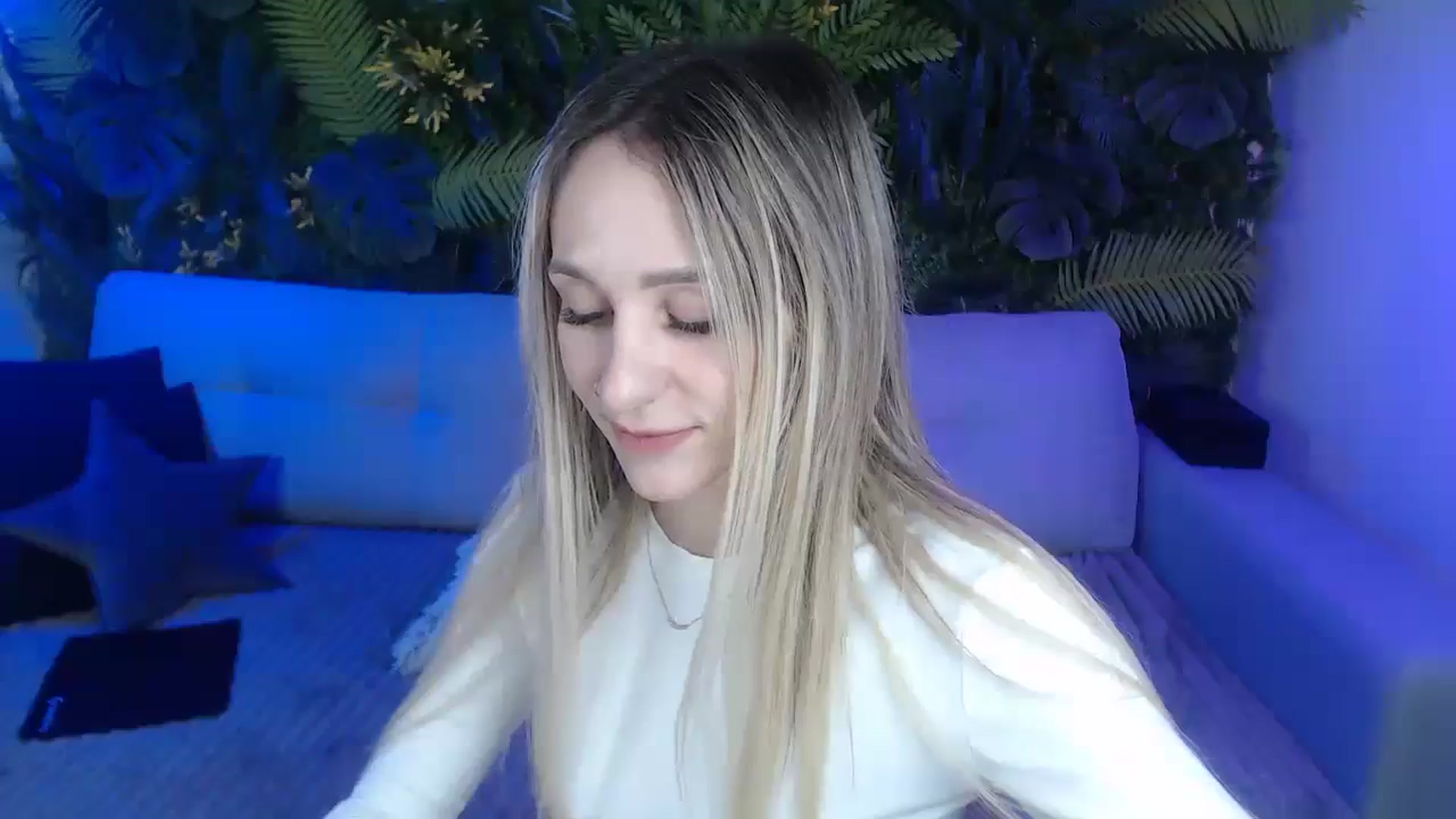 Gallery image thumbnail from Horny_Blond's myfreecams stream on, 11/26/2024, 12:35 image 3 of 20
