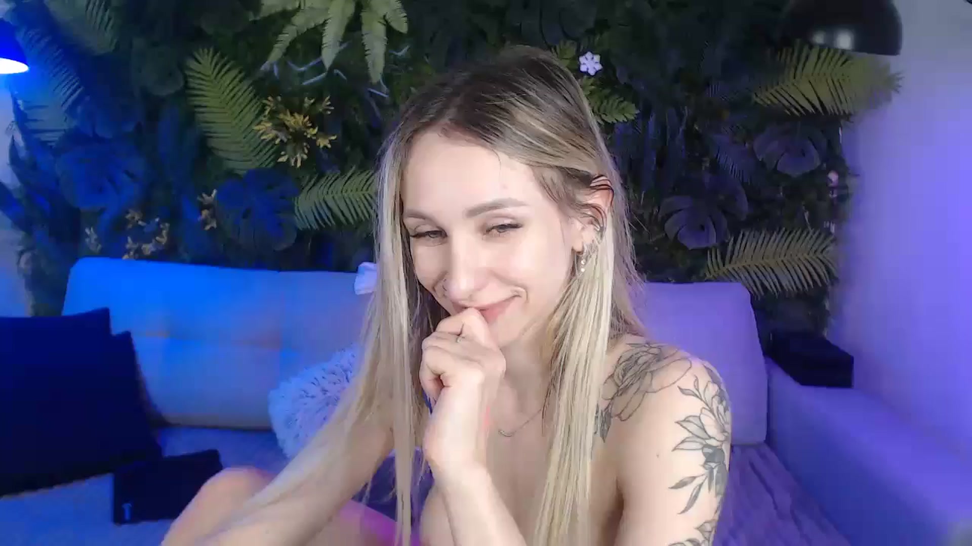 Gallery image thumbnail from Horny_Blond's myfreecams stream on, 11/26/2024, 13:34 image 1 of 20